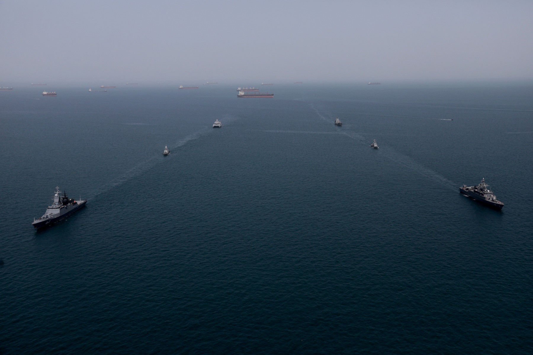 Strâmtoarea Ormuz „este deschisă pentru noi”, anunță Kremlinul