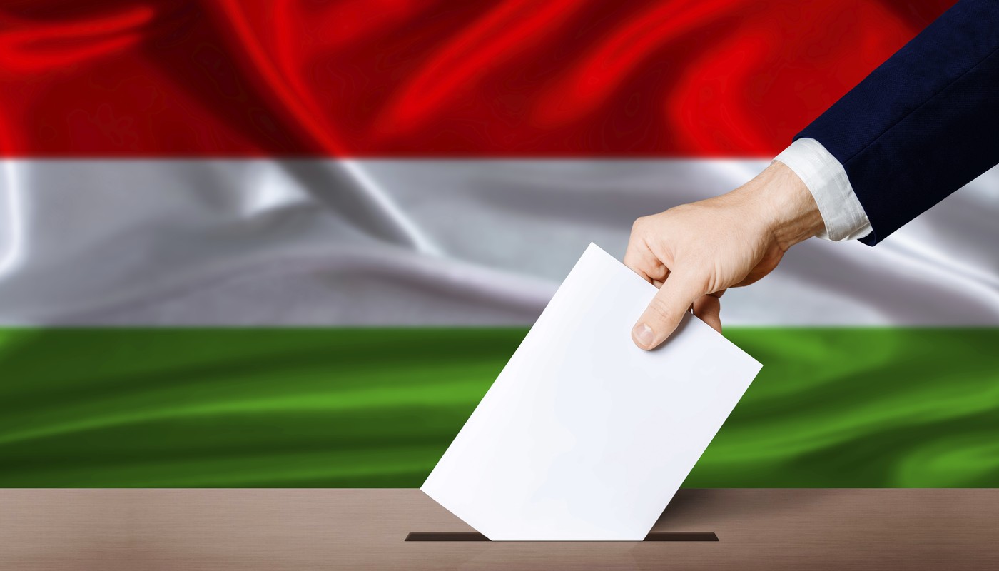 Mesajele lui Peter Magyar și Viktor Orban, în timp ce Ungaria a intrat în ultima oră de vot