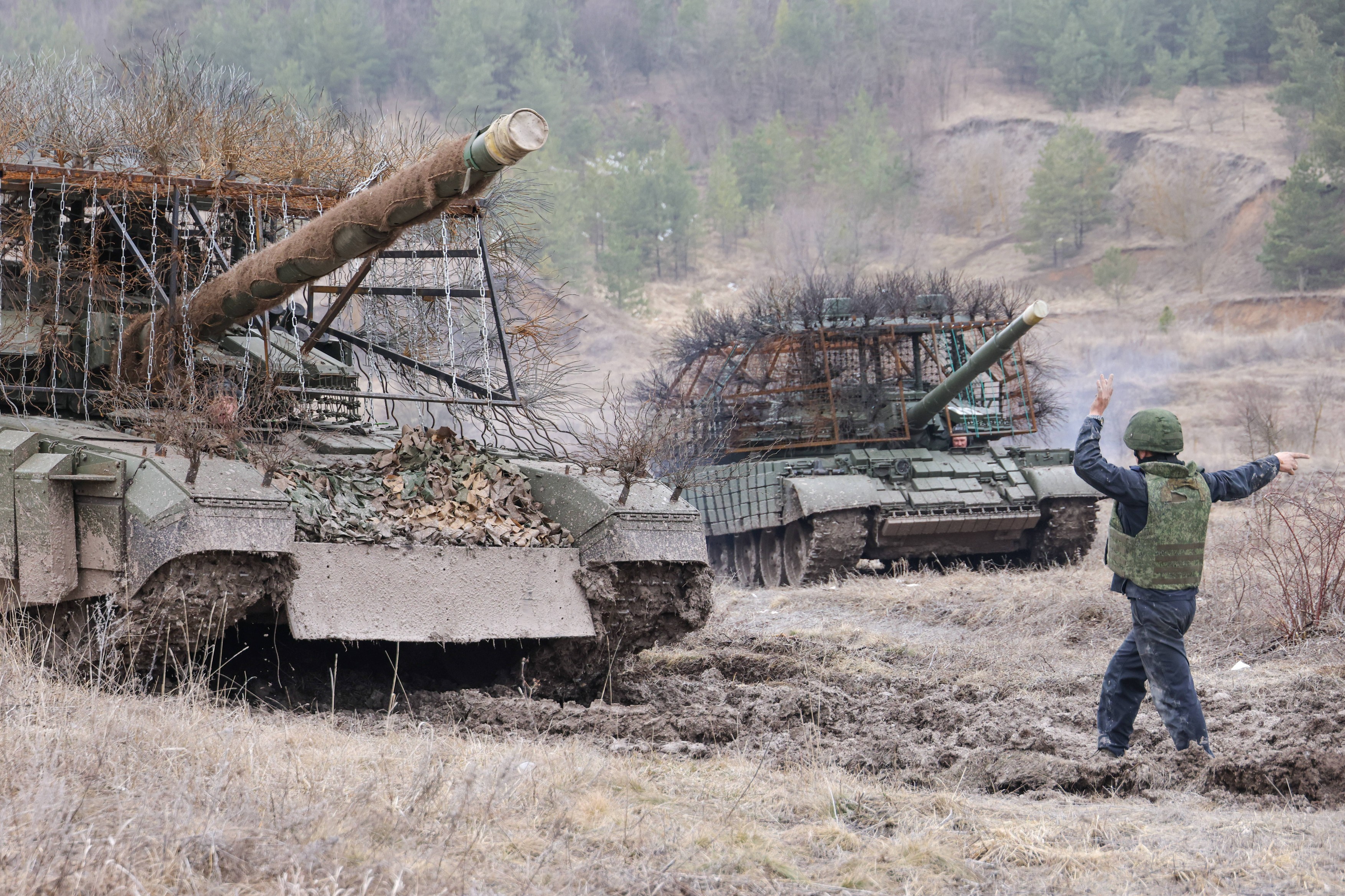 INTERVIU Cum arată linia frontului din Ucraina. „Viteza n-a fost suficientă în fața norului de drone” / De ce Trump închide ochii când Rusia ajută Iranul. Două întrebări fundamentale