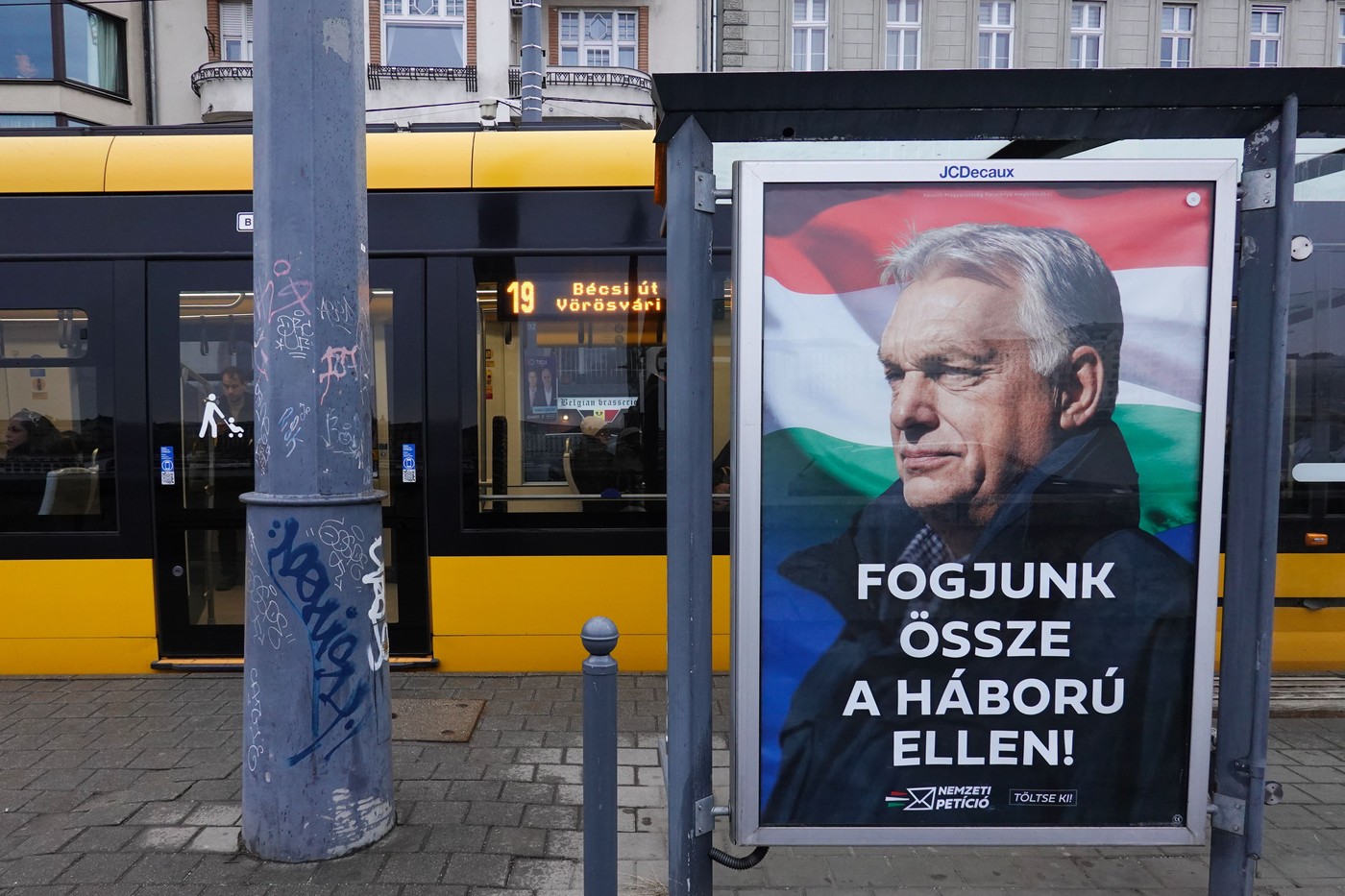 Schimbare de regim în Ungaria? Maghiarii din Transilvania și miza alegerilor parlamentare din 12 aprilie 2026