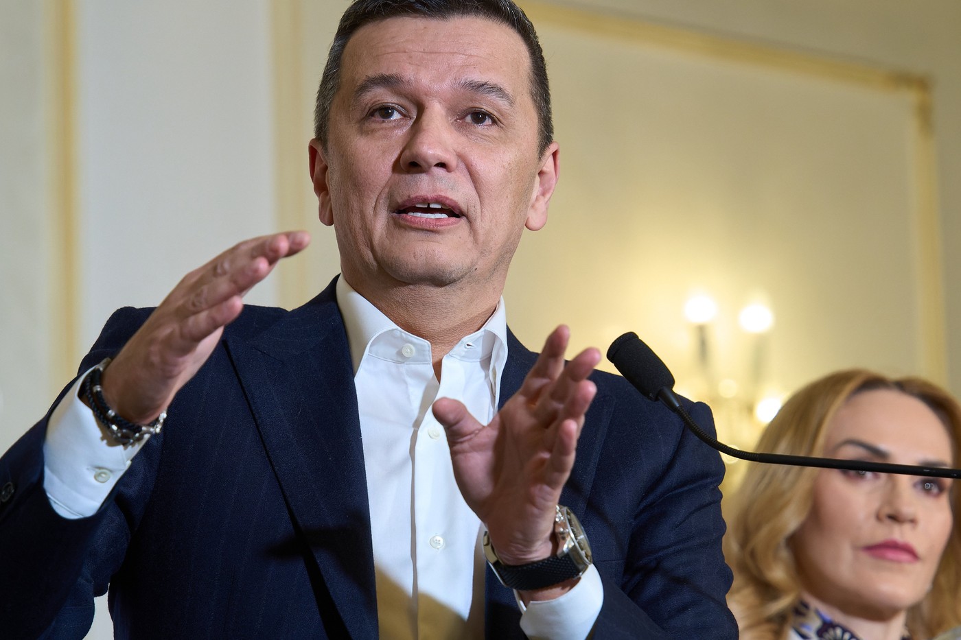 Falsa listare pe bursă a companiilor de stat