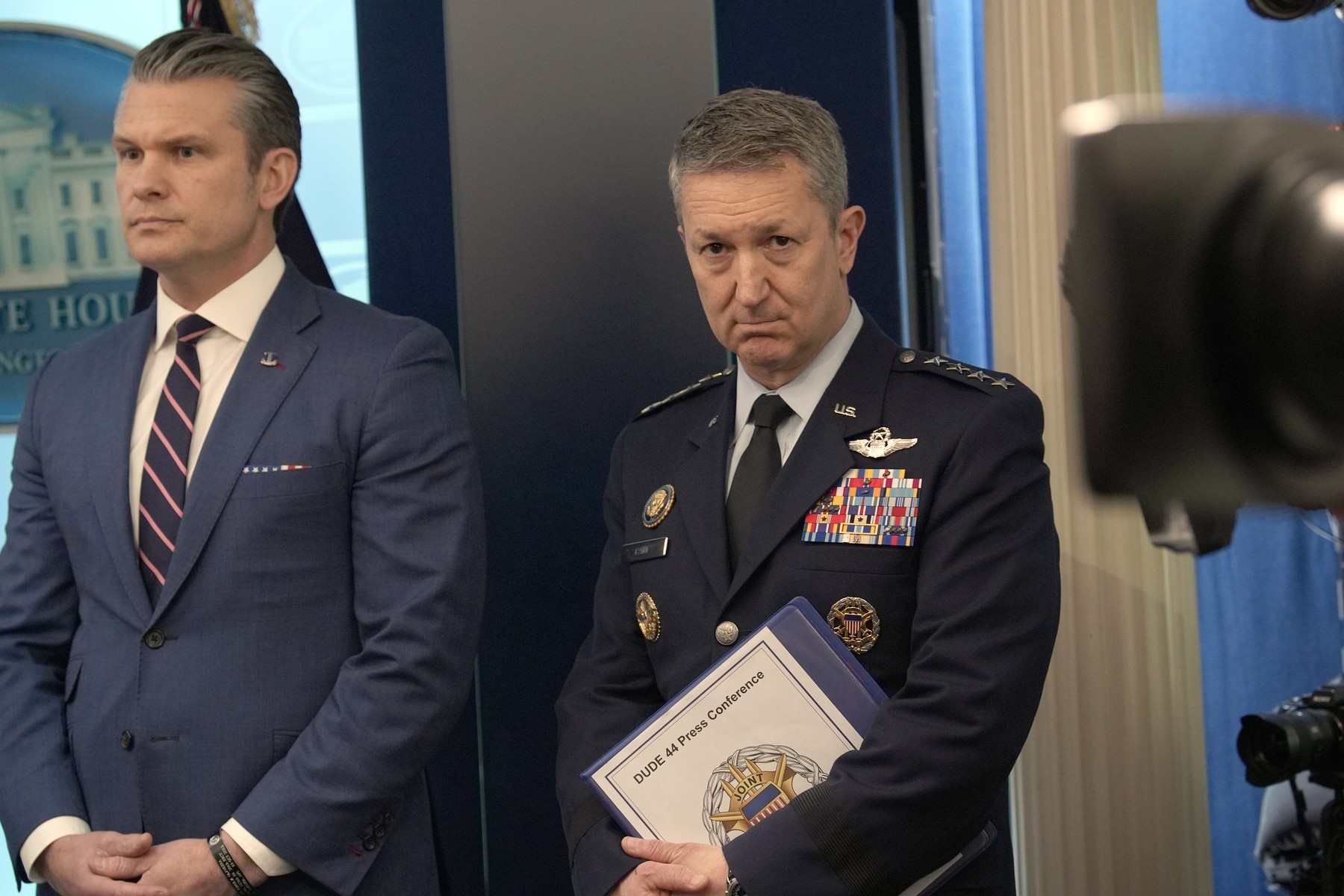 Șeful Pentagonului afirmă că blocada SUA asupra Strâmtorii Ormuz „devine globală”