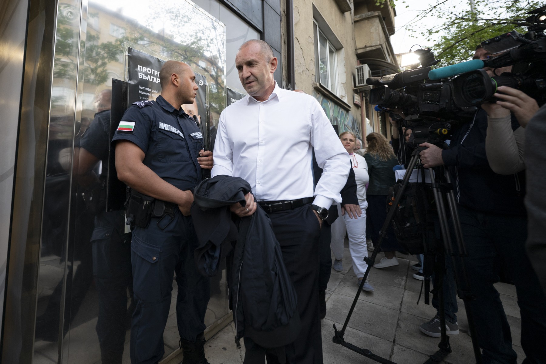 Rezultatele alegerilor din Bulgaria. Coaliția pro-rusului Rumen Radev, pe primul loc în exit-polluri, la mare distanță de fostul premier Boiko Borisov