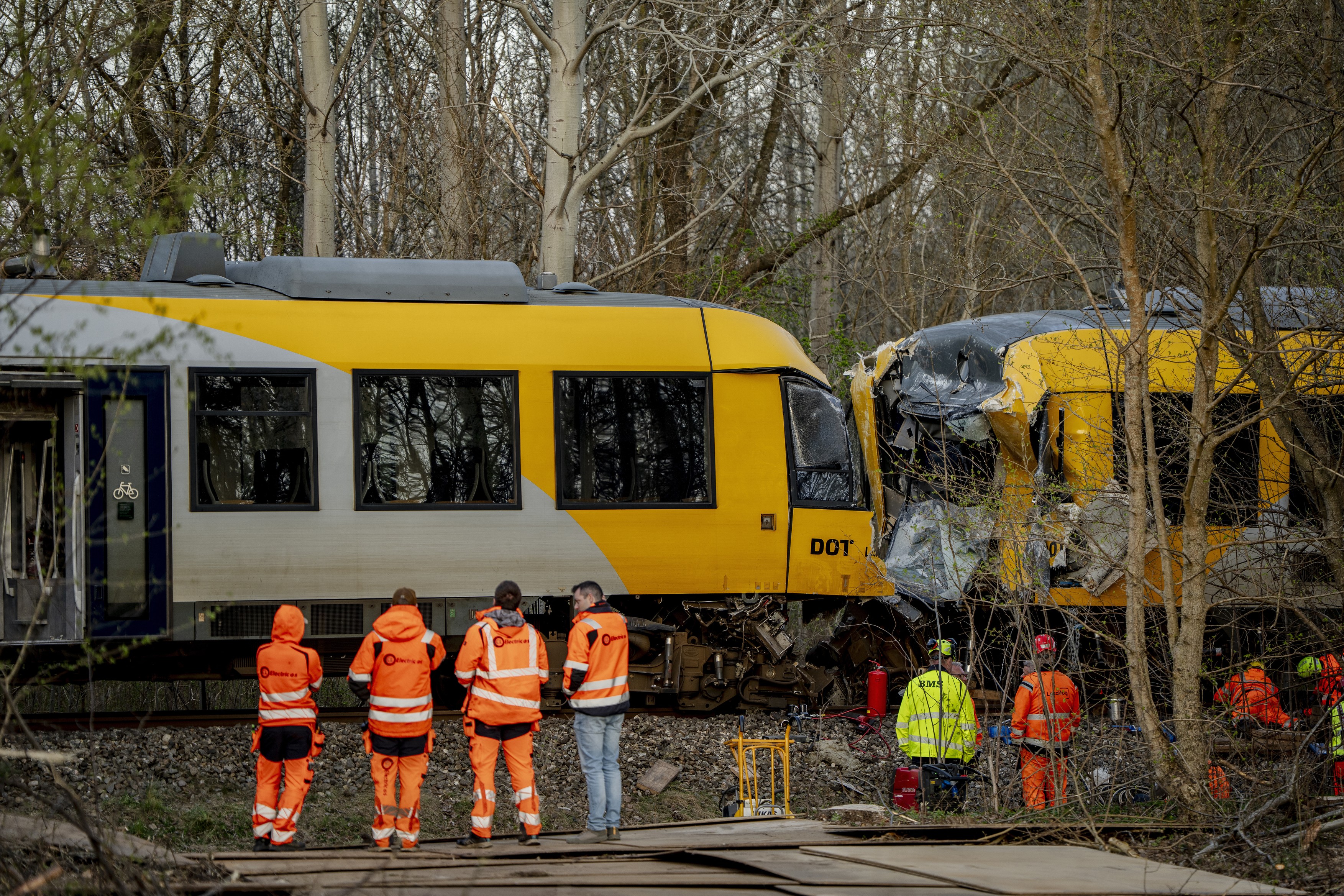 Doi români, implicaţi în accidentul de tren din Danemarca. Anunțul făcut de MAE legat de starea lor