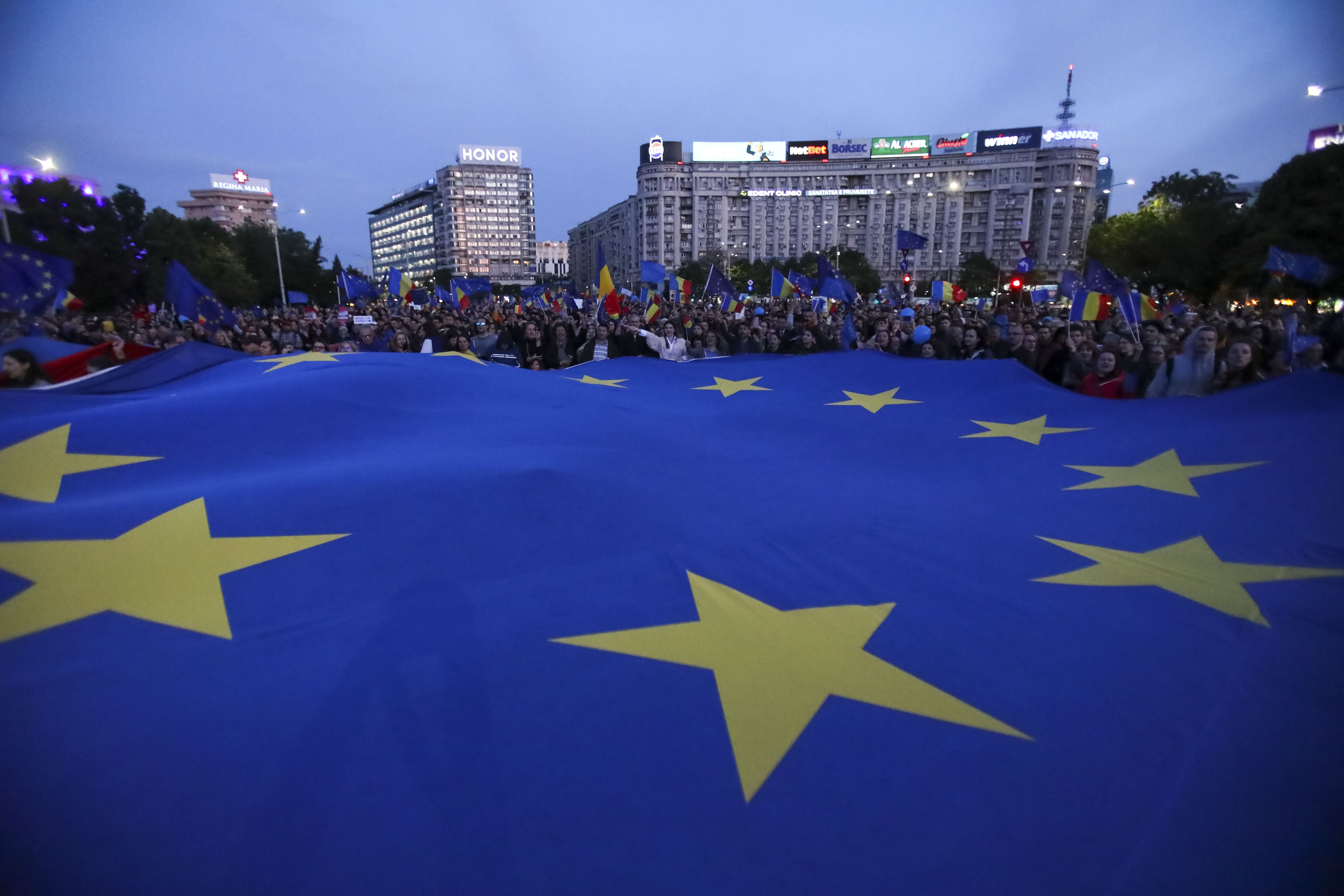 Marş de Ziua Europei în București. Ora la care începe și traseul manifestaţiei