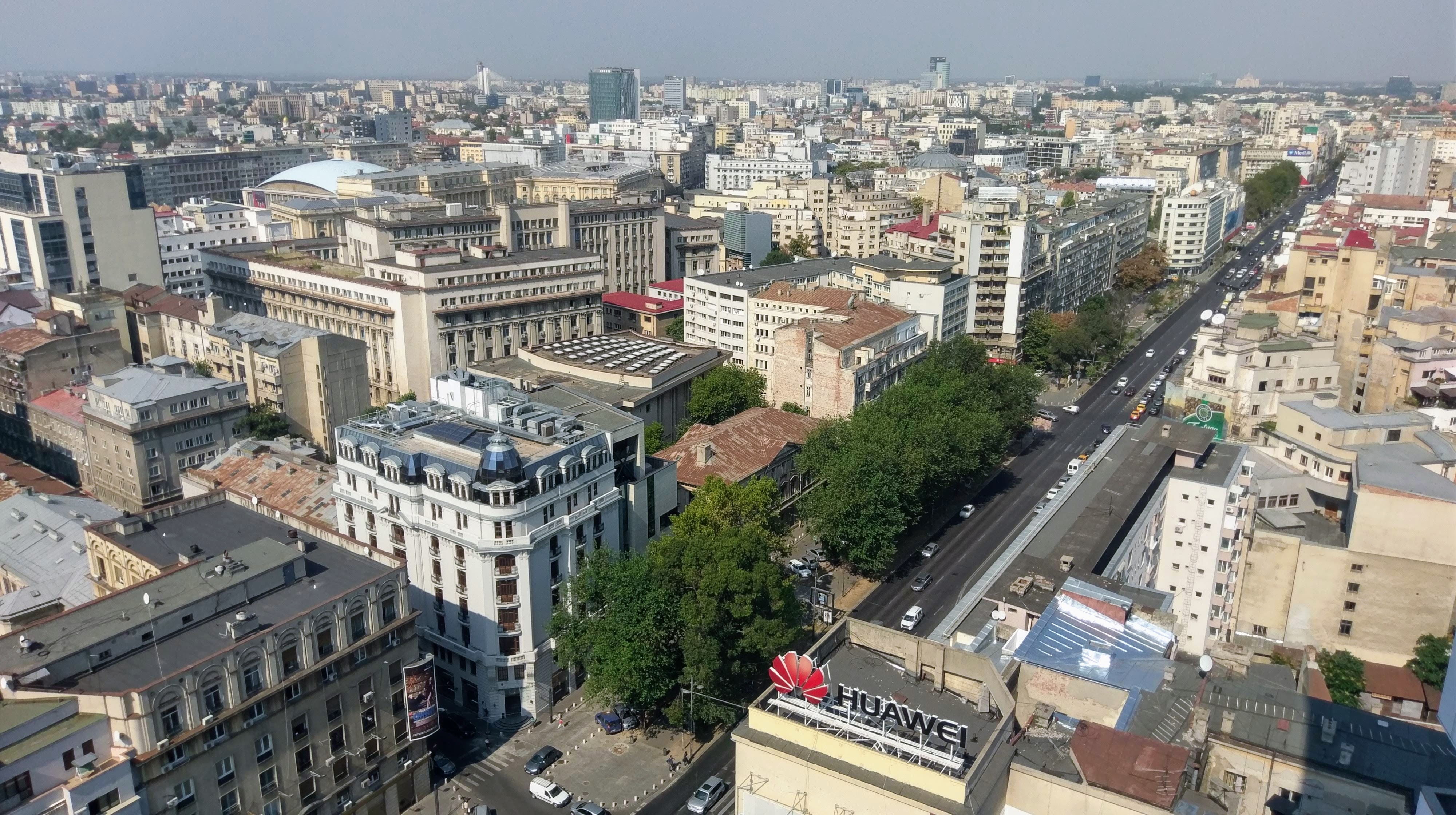 În aceeași zi cu căderea guvernului, unul dintre liberalii cei mai apropiați de Bolojan a inițiat și a obținut 25% concedieri la stat 
