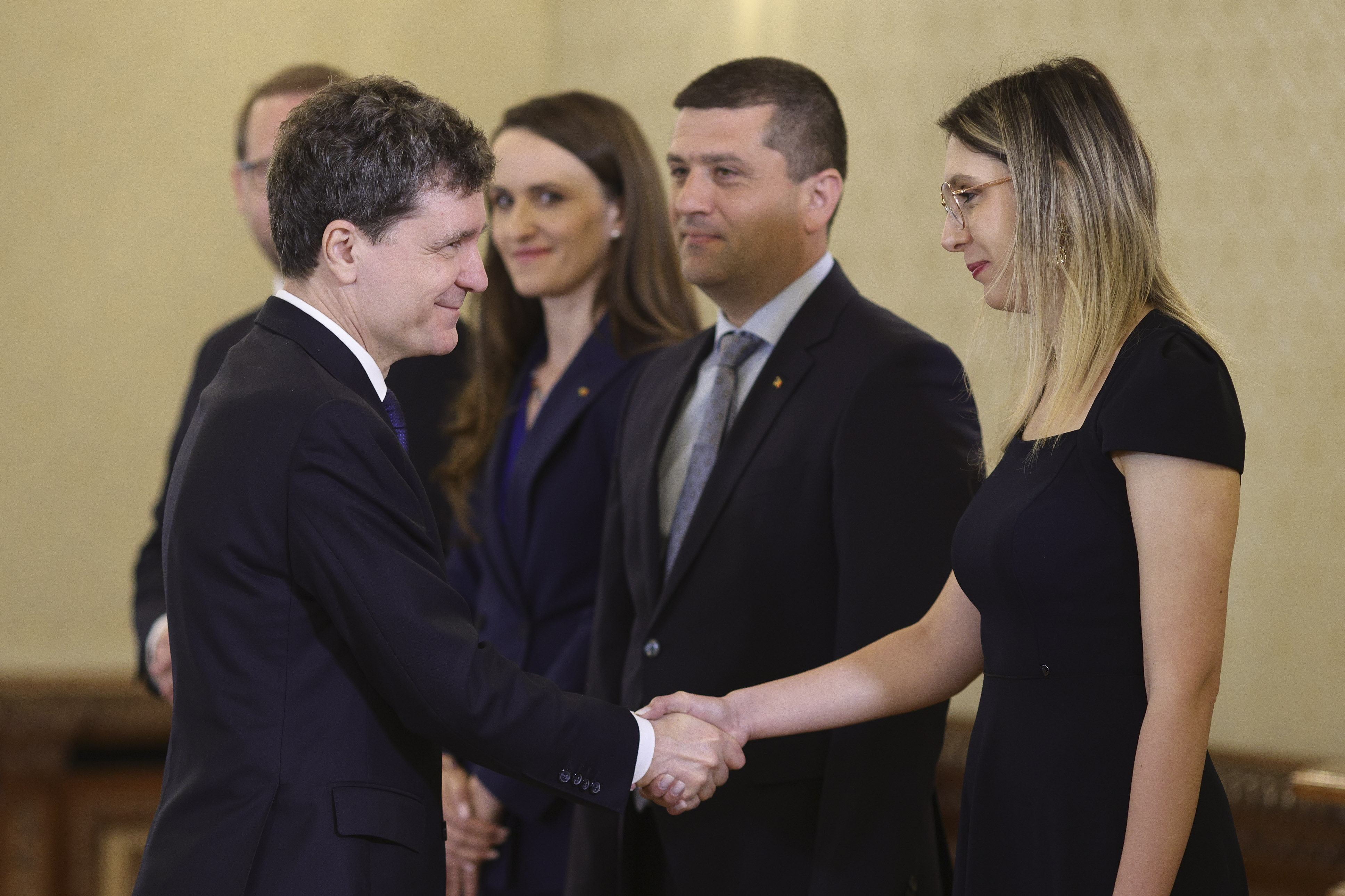 Remarca făcută de președintele Nicușor Dan când a văzut echipa USR la consultările de la Cotroceni. Diferența față de delegațiile PSD, AUR și PNL