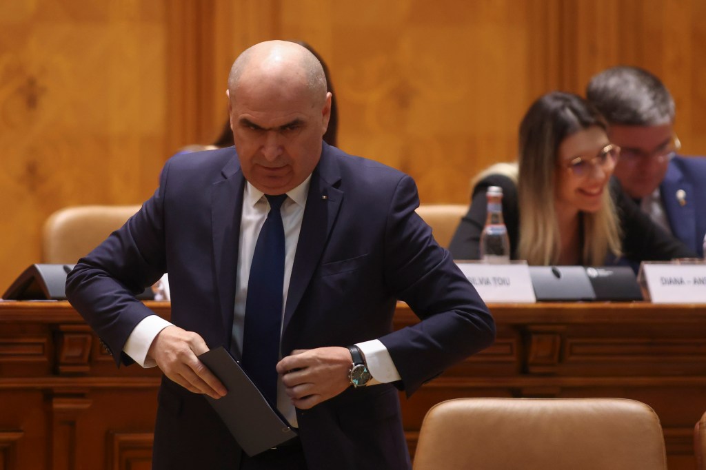 Ilie Bolojan la depunerea moțiunii de cenzură / FOTO: George Călin / Inquam Photos