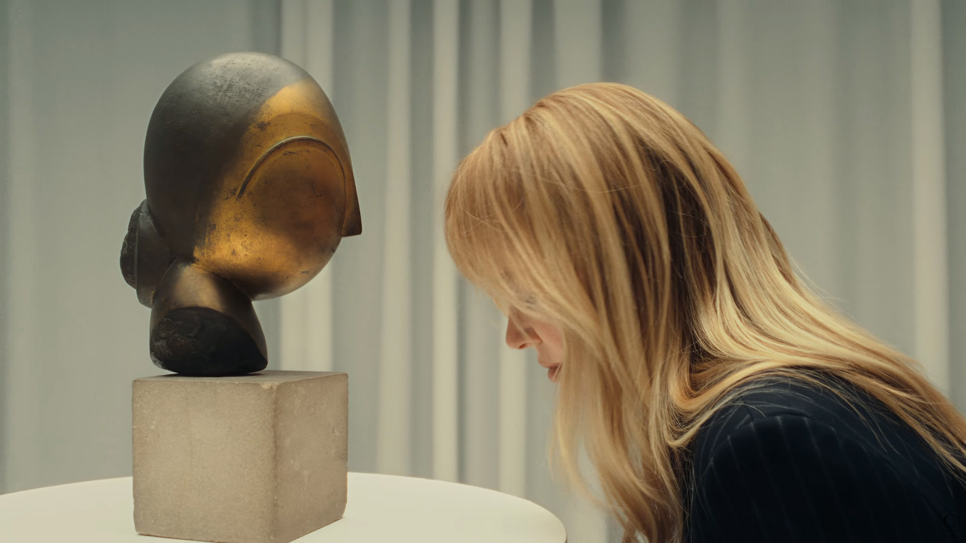 Nicole Kidman și Danaida lui Brâncuși. Cum a promovat sculptura ce urmează să fie scoasă la vânzare pentru o sumă fabuloasă
