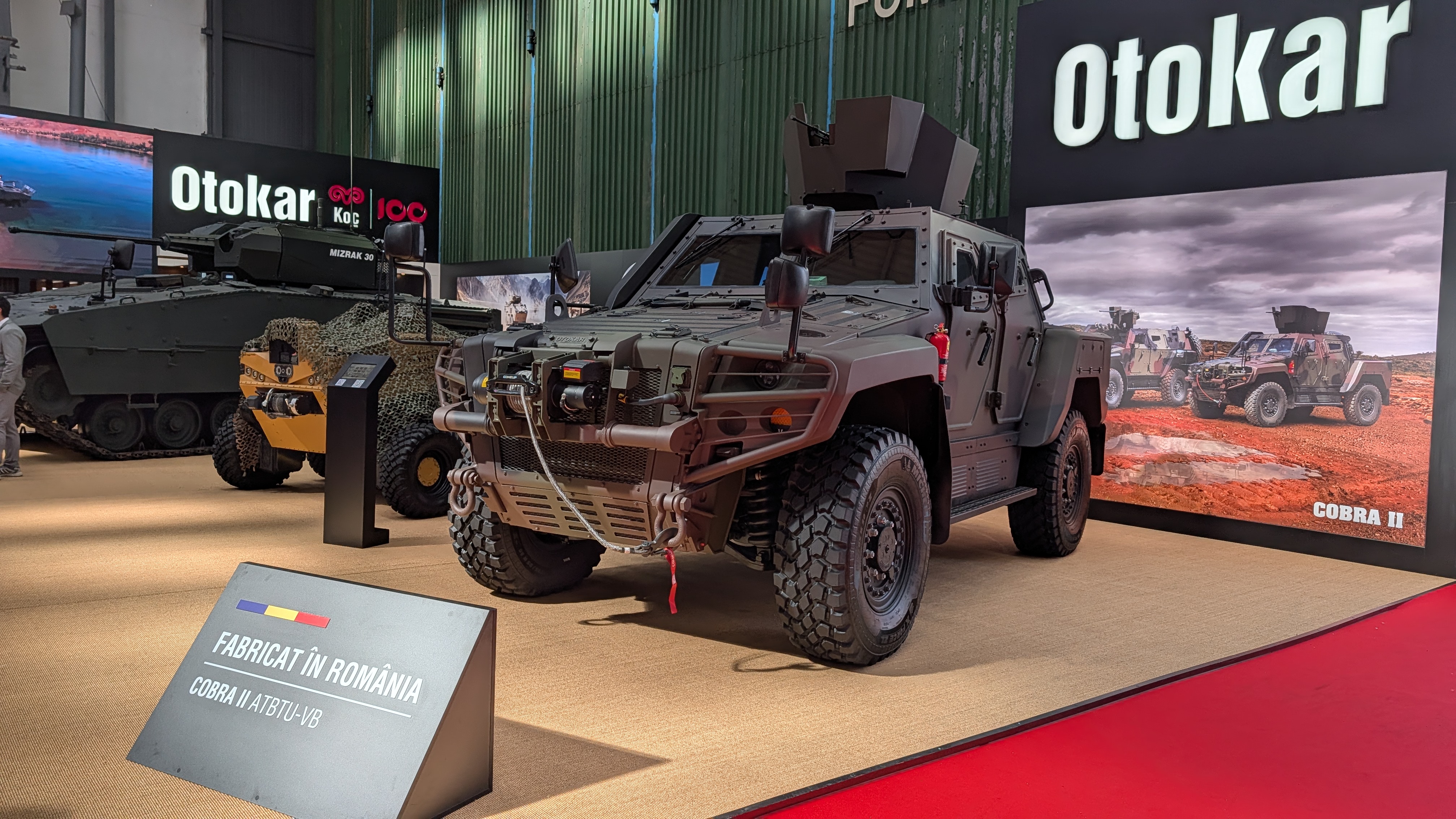 Primul blindat 4×4 Cobra II făcut în România, prezentat la București. „Sunt produse la Mediaș așa cum sunt produse și în Turcia”