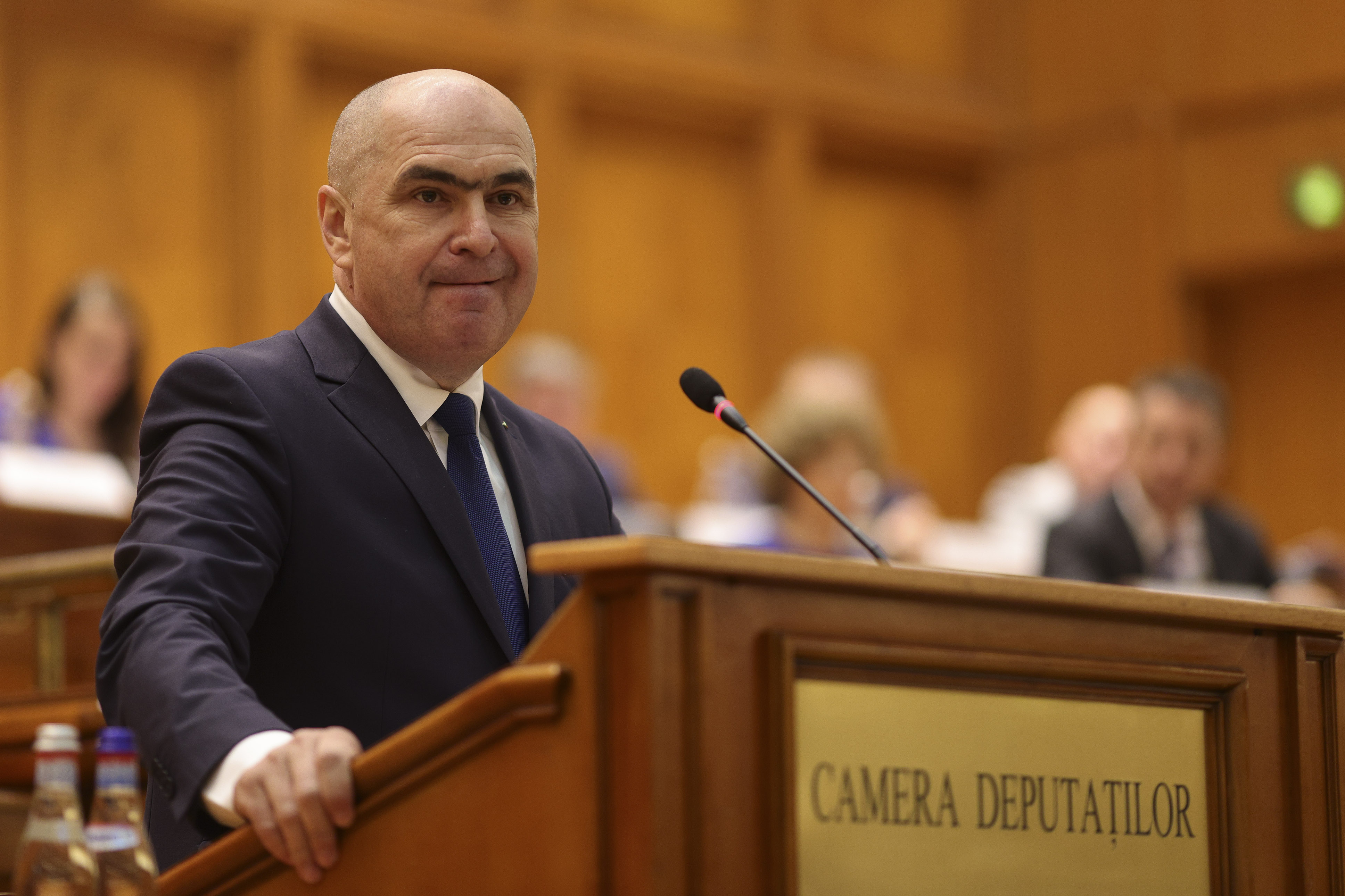 Guvernul Bolojan a fost demis după ce moțiunea PSD-AUR a trecut cu un scor record / Primul anunț al lui Nicușor Dan / PNL a decis ce face