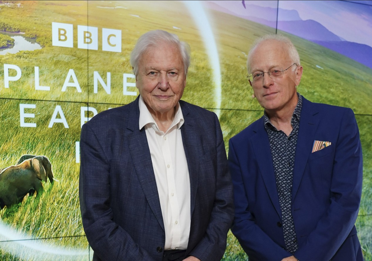 Interviu pentru un site din Romania acordat de unul dintre cei mai apropiați oameni de David Attenborough. „De ce Attenborough nu foloseste niciodată cuvântul incredibil”