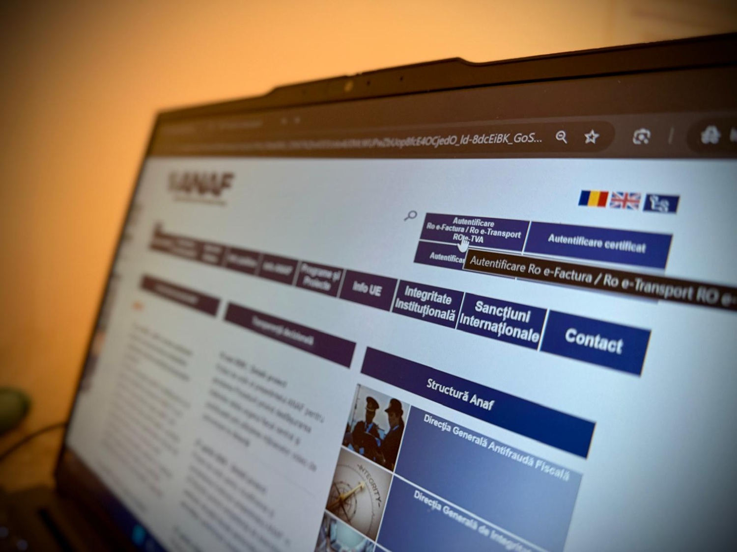 „Nu transformați creatorii în contabili”. Petiție online către ANAF și Finanțe pentru eliminarea e-Factura la drepturi de autor
