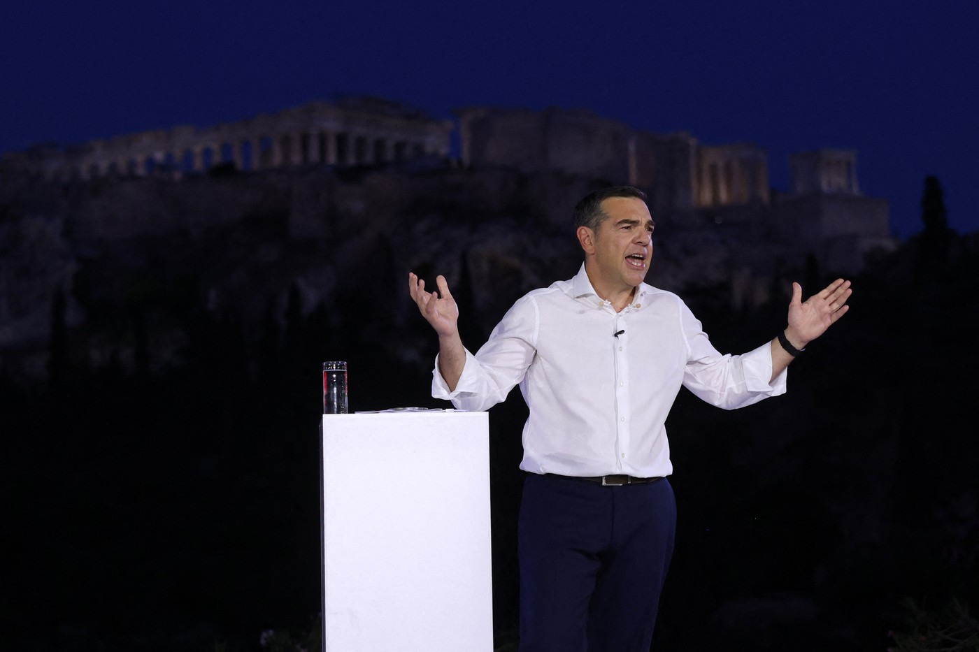 Fostul lider anti-austeritate al Greciei, Alexis Tsipras, se întoarce în politică cu misiunea de a unifica stânga. Care sunt planurile sale