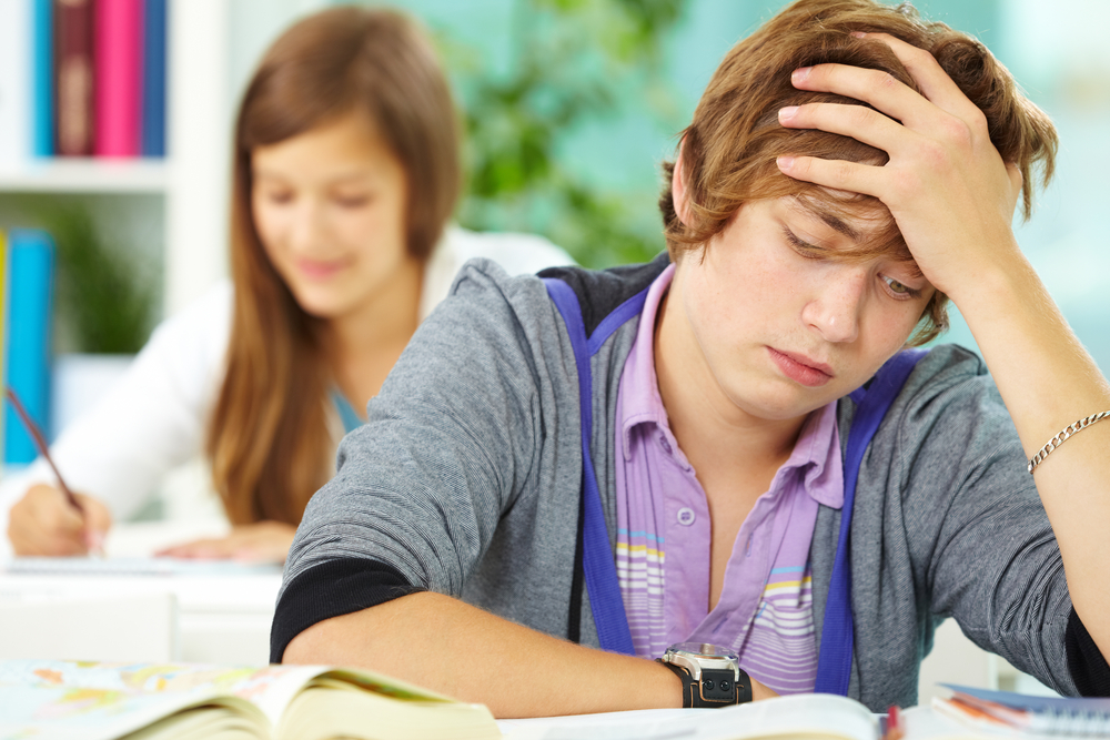BAC 2030 aduce schimbări majore pentru elevii care intră acum la liceu: evaluare obligatorie la două limbi străine, Religia printre probele posibile și o structură diferită a examenului în funcție de profil. FOTO: Shutterstock