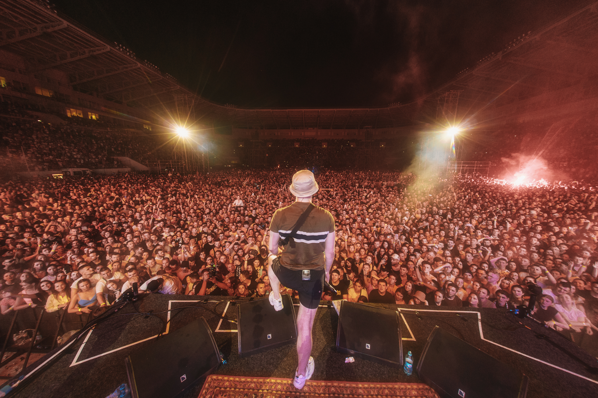 Cine este Max Korzh, artistul din Belarus care aduce 39.000 de spectatori străini pe Arena Națională: „Cel mai mare număr de turiști străini aduși la un eveniment din România”