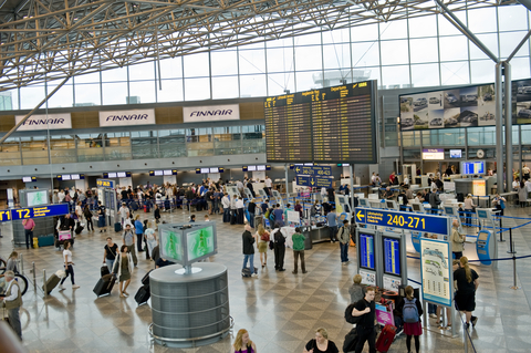 Drone suspecte deasupra Finlandei. Traficul pe aeroportul din Helsinki, suspendat