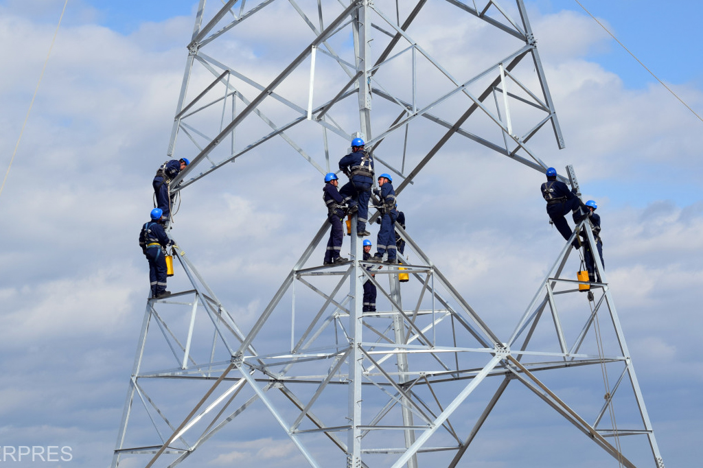 Șantier al unei linii Transelectrica. Foto: Paula Neamțu / Agerpres