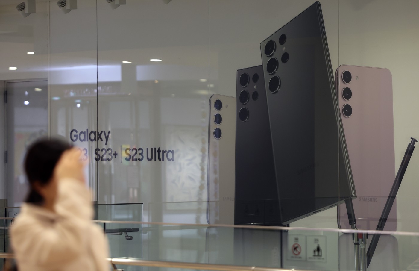 Bonusuri de 416.000 de dolari pentru angajații Samsung. Mutarea gigantului tech care a oprit o grevă națională și a crescut acțiunile companiei