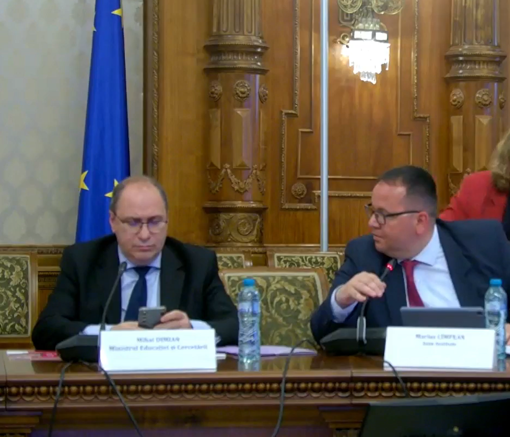 Mihai Dimian revine după momentul cu telefonul în timp ce o elevă vorbea în lacrimi. „Voi dona salariul de ministru”