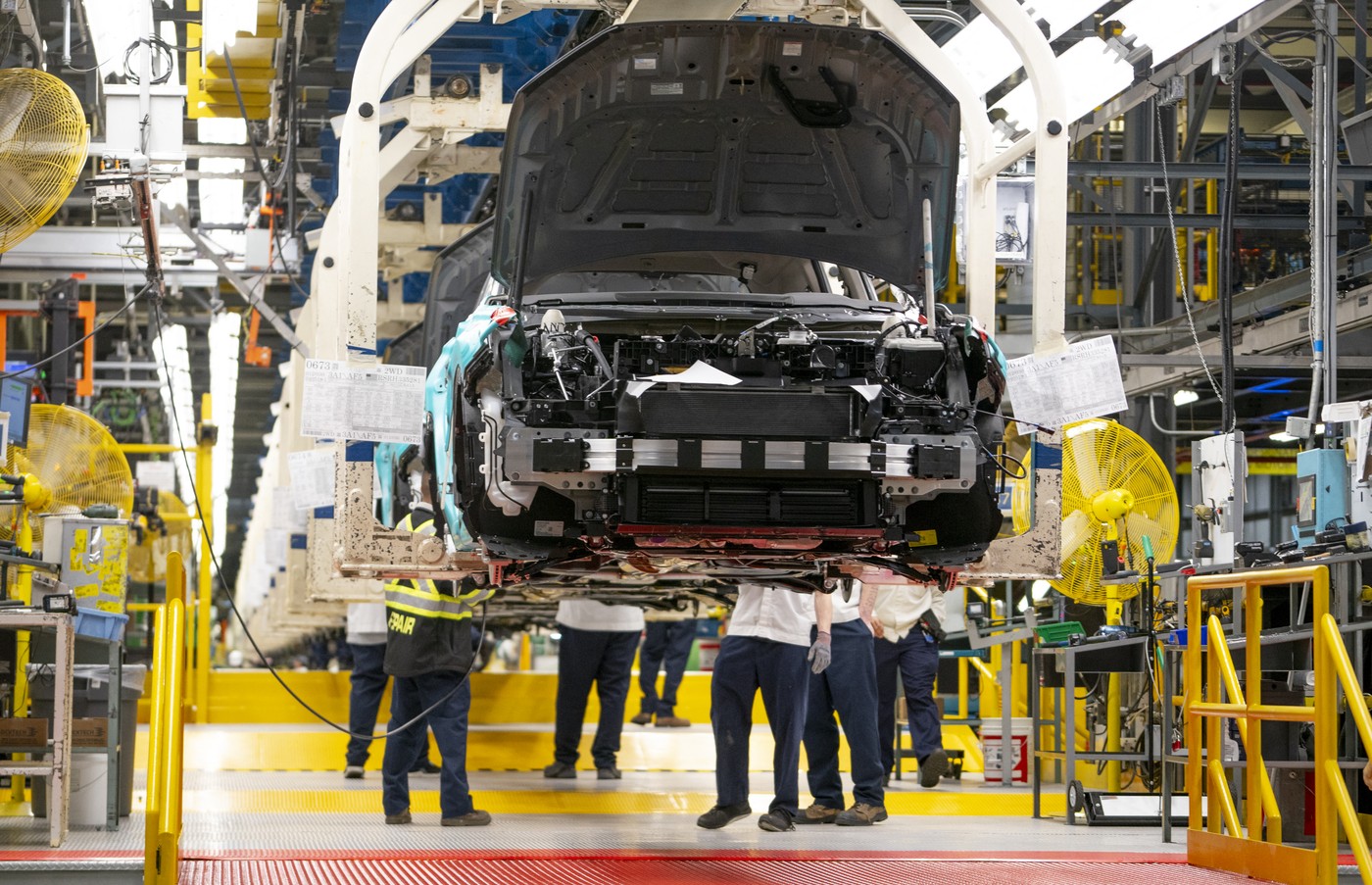 Prăbușire istorică în industria auto: Un gigant global intră pe pierdere după 70 de ani de profit