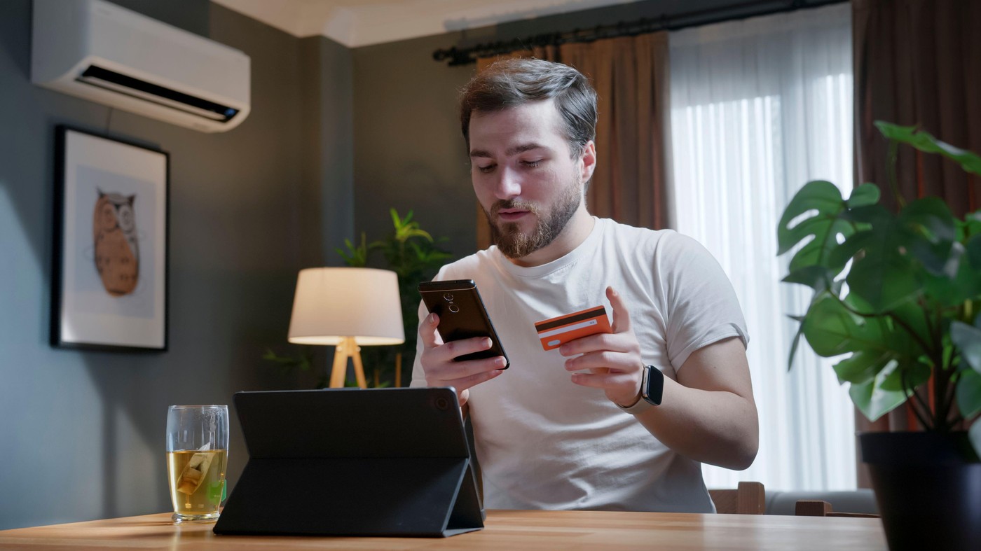 Trei aplicații care te ajută să-ți gestionezi mai bine banii, în newsletterul Good Tech de pe 27 mai
