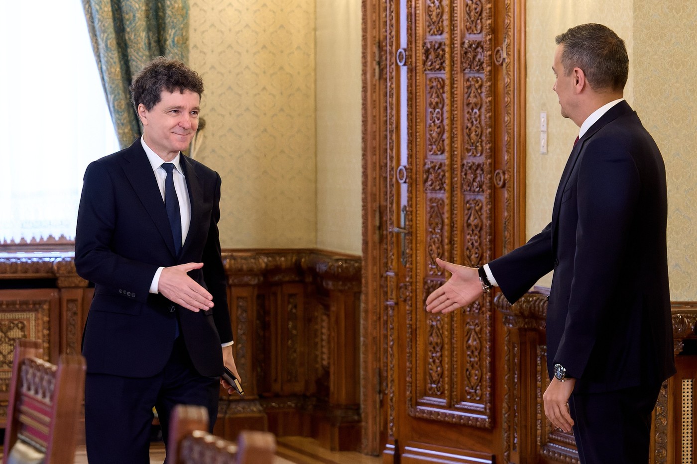 Potenţialul de şantaj al PSD, iar Nicușor Dan are o datorie