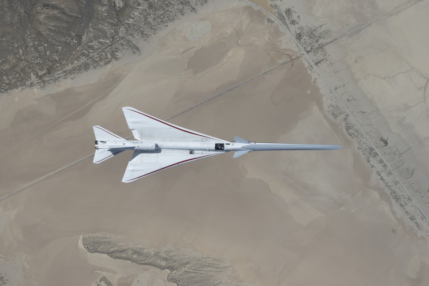 NASA a publicat noi imagini video cu avionul supersonic experimental X-59 „Quesst” în zbor