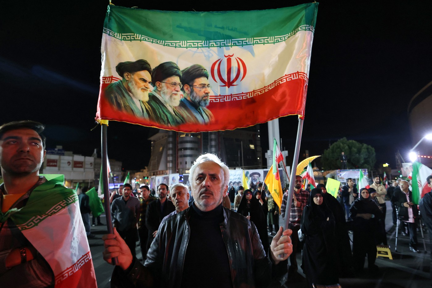 Cine sunt „super-revoluționarii” din Iran, gruparea care încearcă să saboteze un potențial acord cu SUA