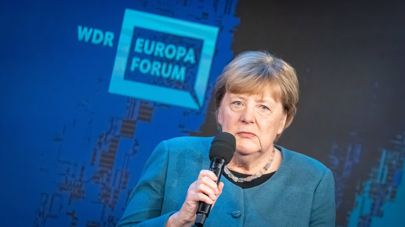 Angela Merkel critică UE fiindcă nu discută cu Rusia și dă exemplul lui Trump