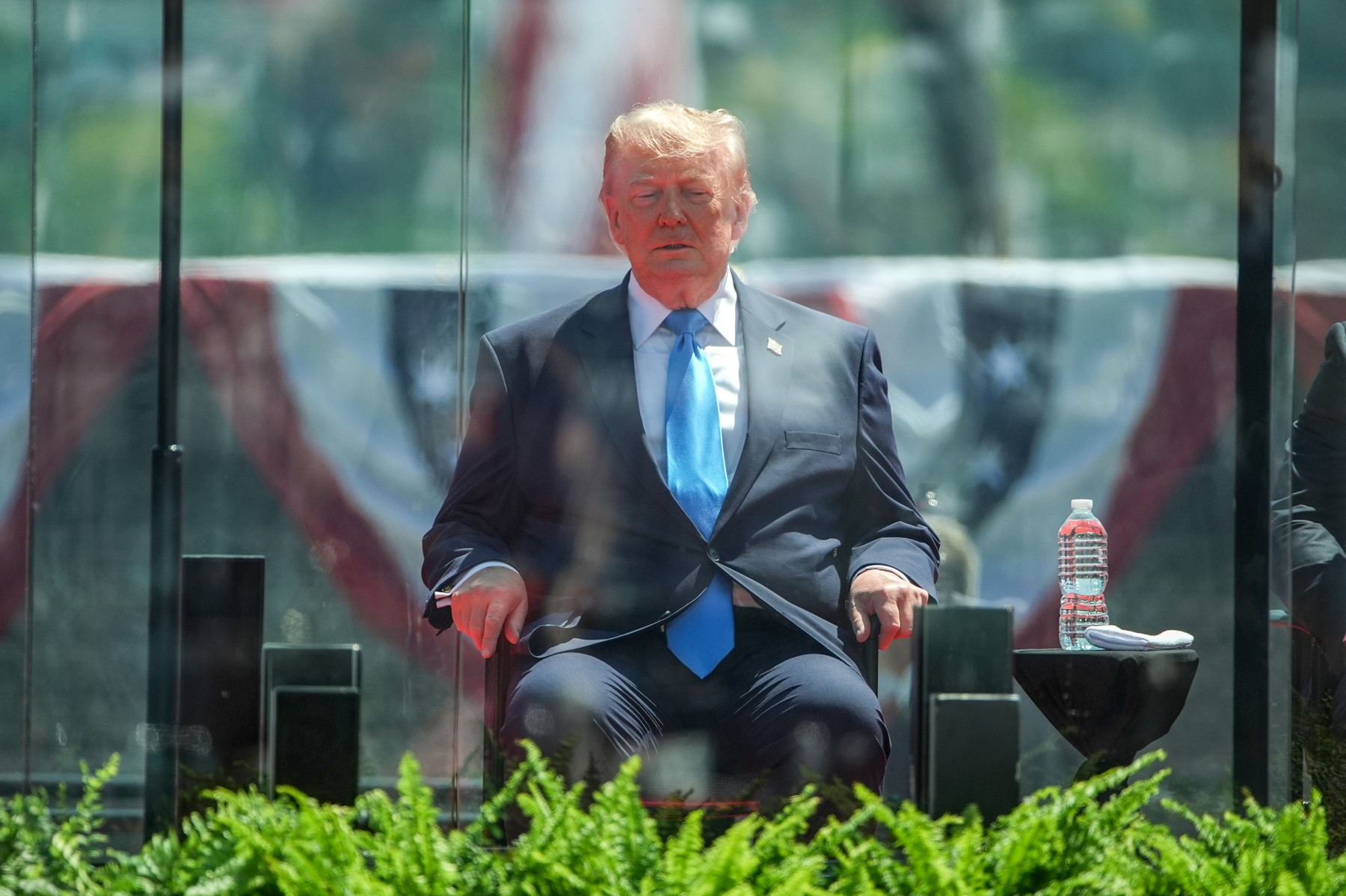 Trump continuă retorica ambiguă despre lovirea „și mai tare” a Iranului, dar face publică „singura întrebare” rămasă