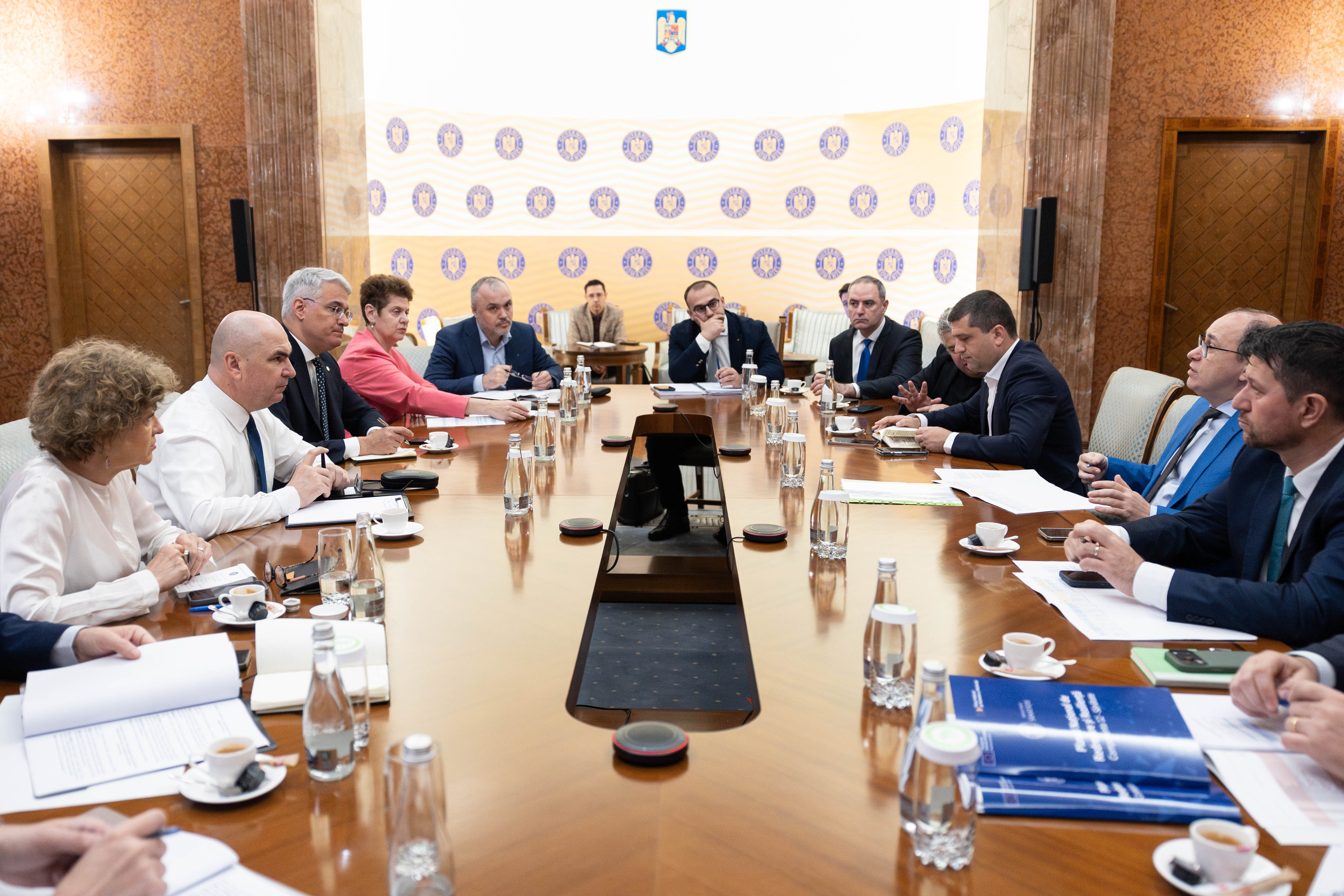 Forma finală a PNRR, negociată la Bruxelles: România mai are de atras aproximativ 10 miliarde de euro. Ce probleme sunt și măsurile dispuse de Bolojan
