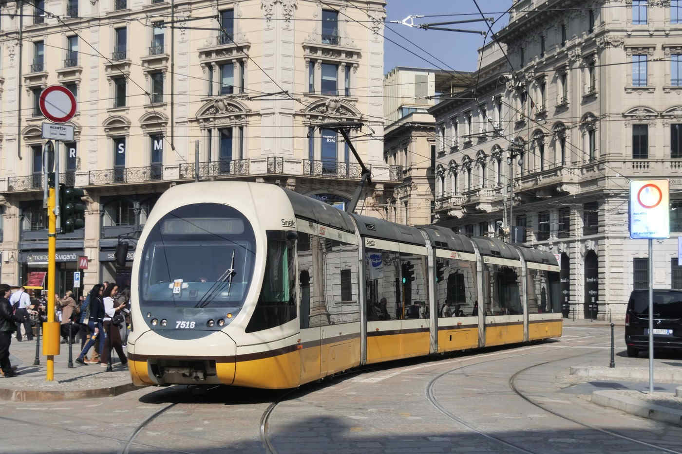 Economie în stagnare și reforme diluate în țara cu cea mai mare alocare din PNRR. „Când întrebi în ce au fost investiți banii, răspunsul e neclar”