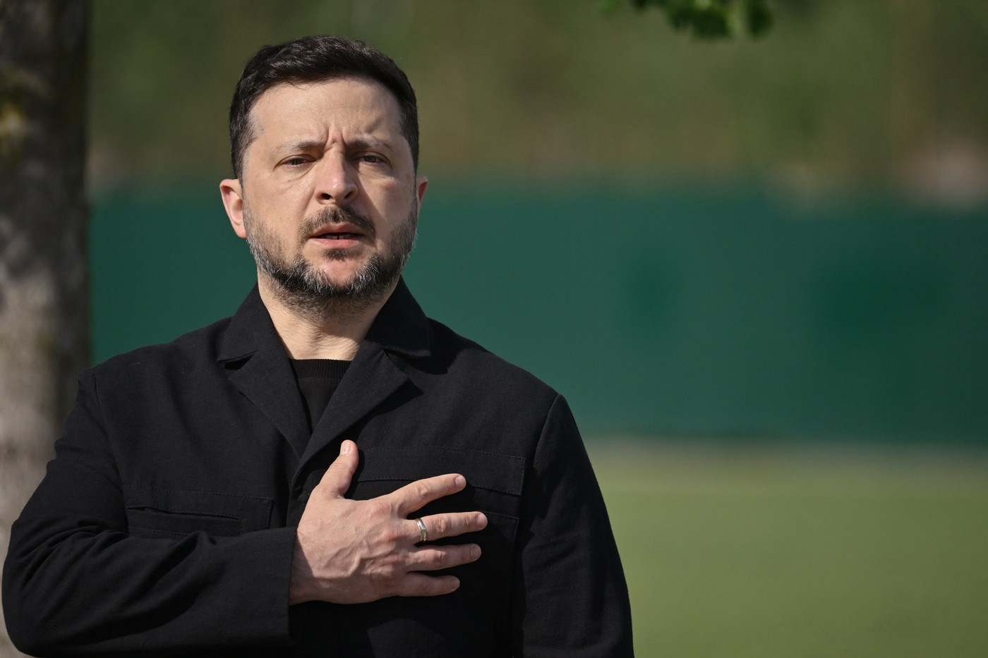 O decizie a lui Zelenski trimite la naționaliștii ucraineni, colaboratori ai naziștilor și autorii unor masacre împotriva polonezilor. Nemulțumire la Varșovia