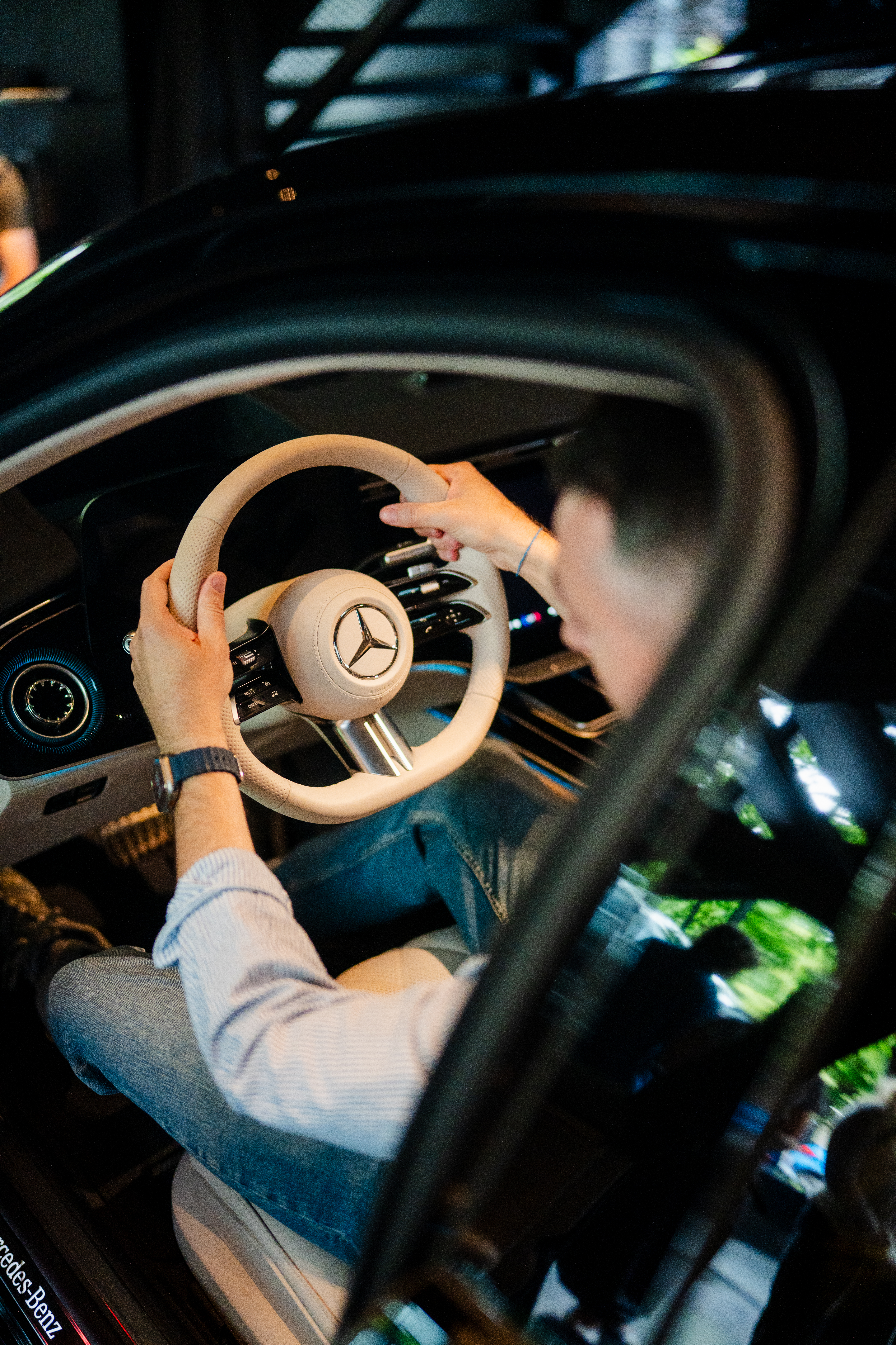 S-a deschis Mercedes-Benz Studio Bucharest: Capitala României devine parte a unui concept global care celebrează cei 140 de ani de inovație ai brandului