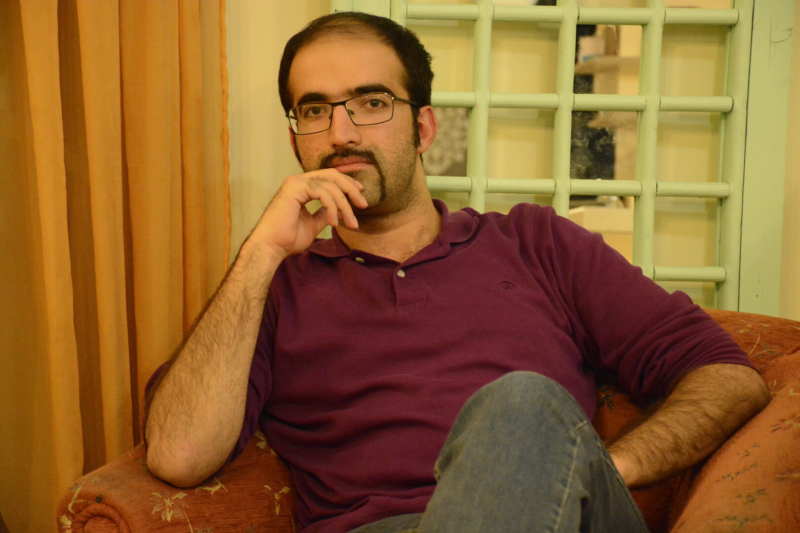 INTERVIU cu regizorul iranian Armin Etemadi care pune lupta femeilor, „cel mai important agent al libertății”, în centrul artei sale