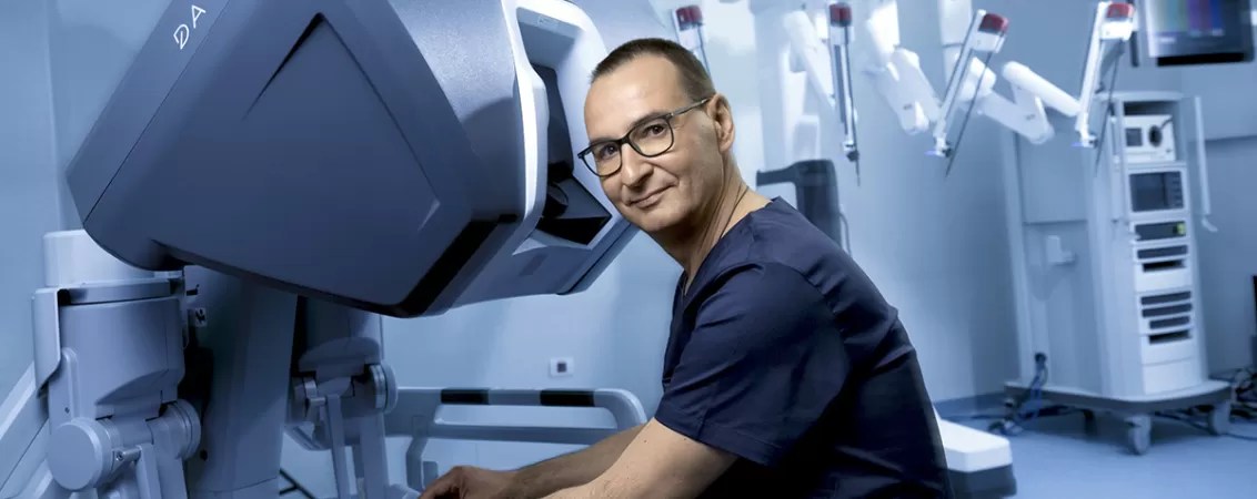 O hernie abdominală operată corect de la început poate evita complicații și reintervenții dificile. La ce trebuie să fie atenți pacienții