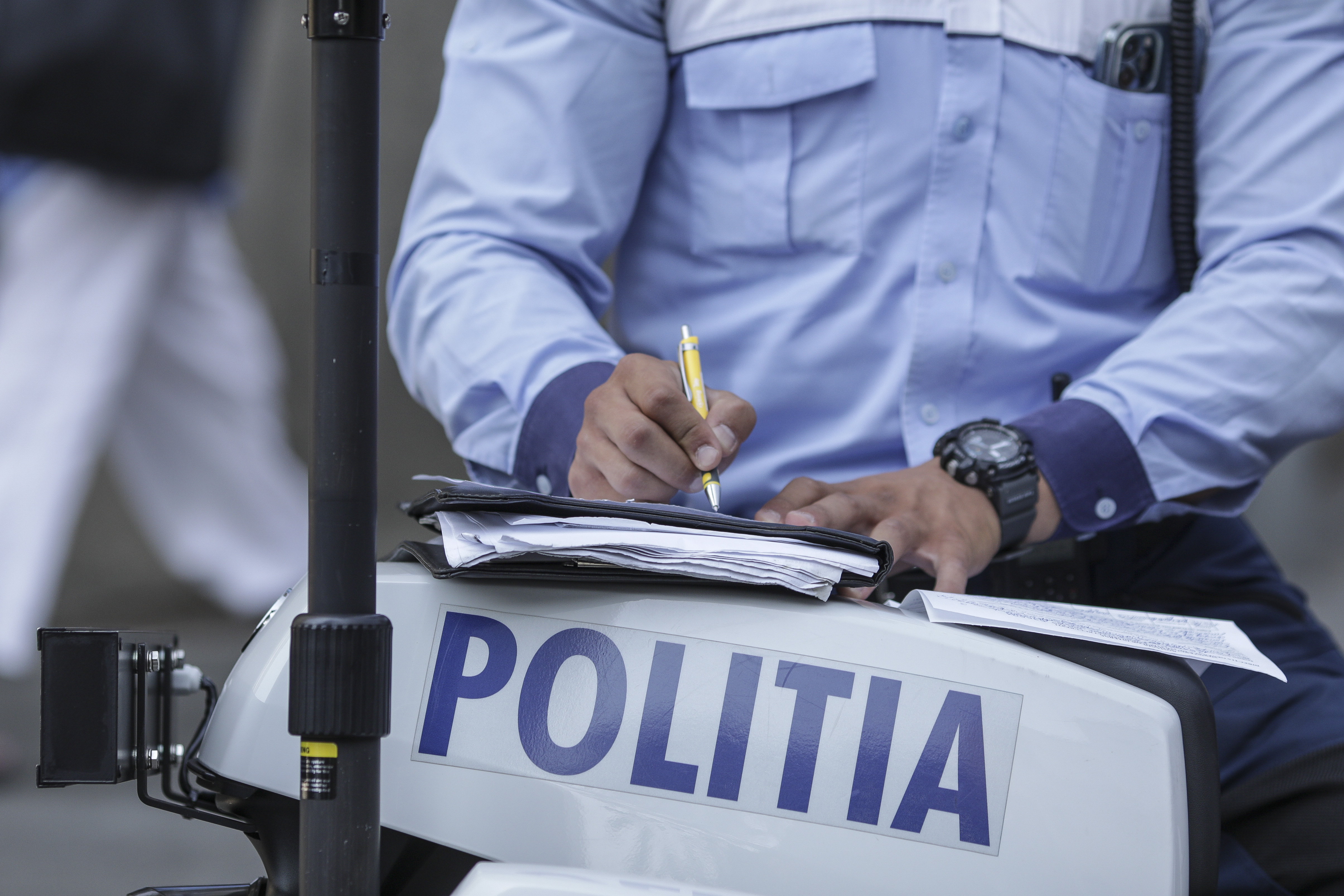 Un proiect USR propune eliminarea adresei contravenientului 