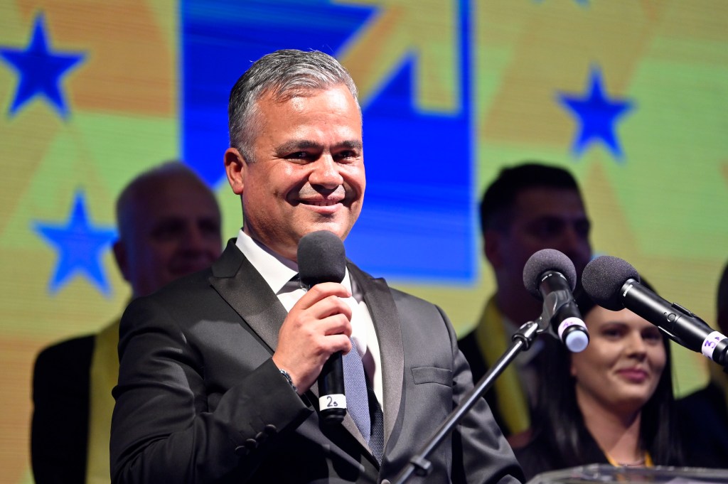 Poza pentru articolul Adrian Veștea a făcut lista de miniștri din viitorul Guvern și merge în Parlament. Cine va face parte din cabinetul său