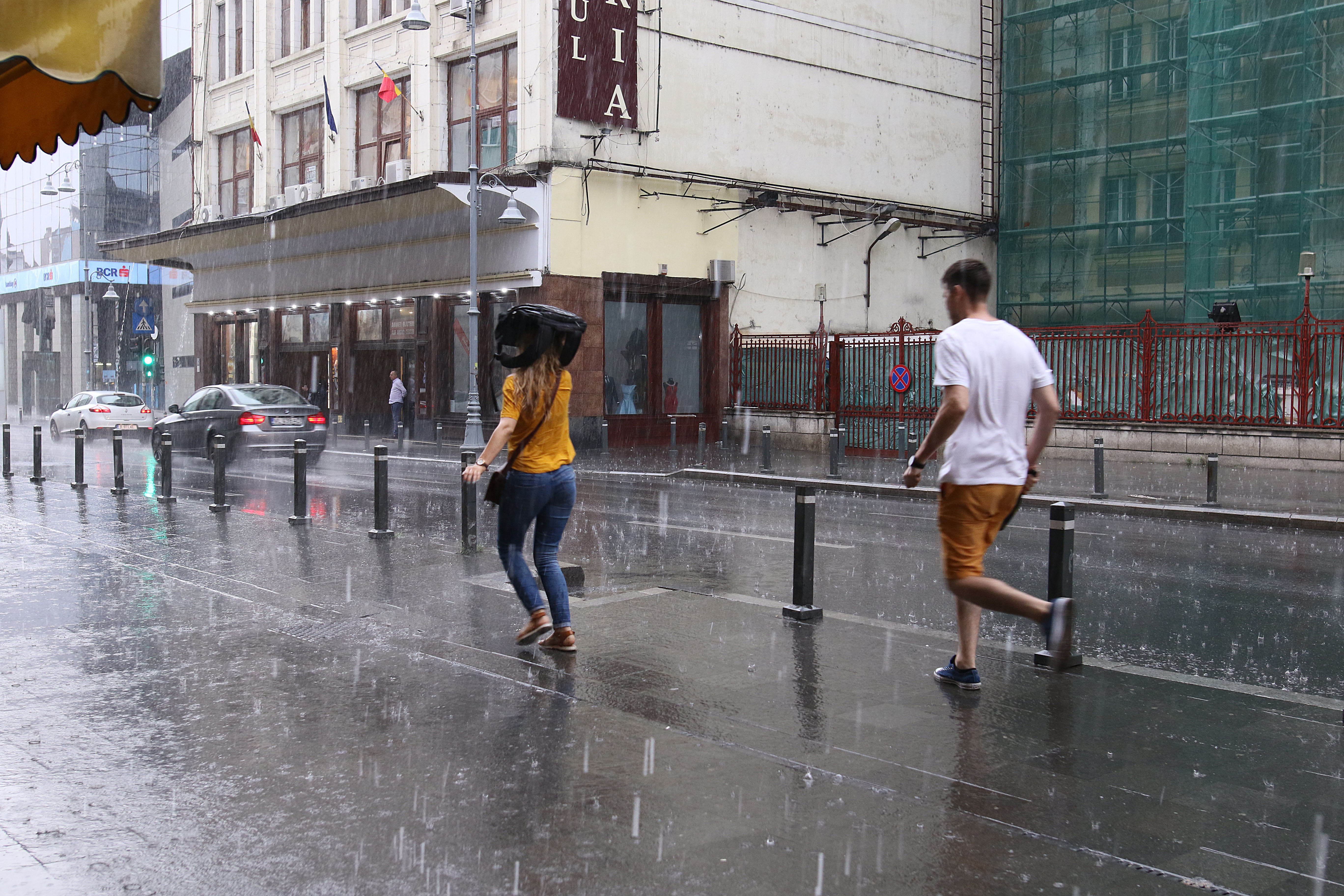 Noi alerte cod galben de furtuni și vijelii în mar