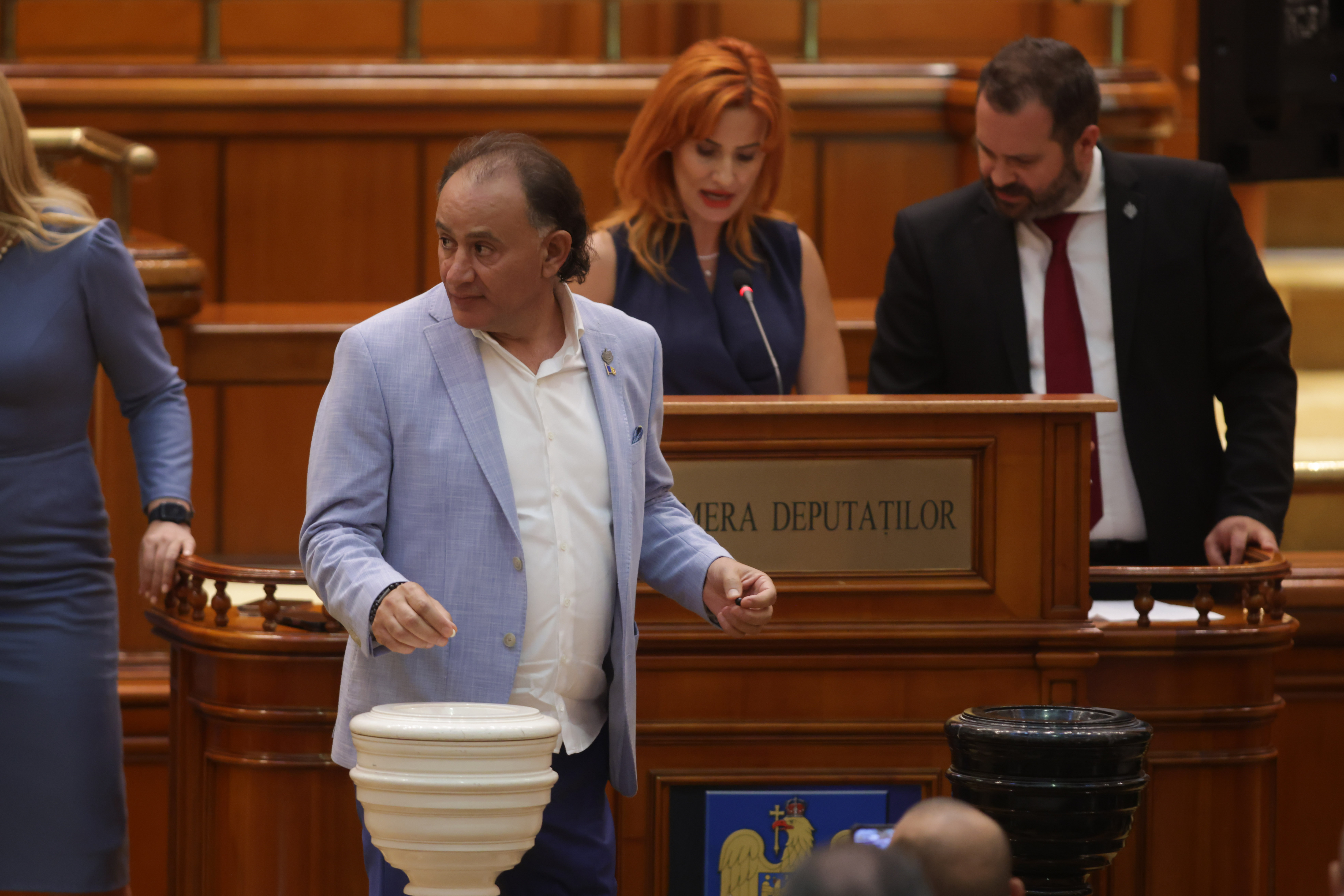 Primul deputat AUR care anunță că va vota Guvernul Veștea. Are însă o condiție