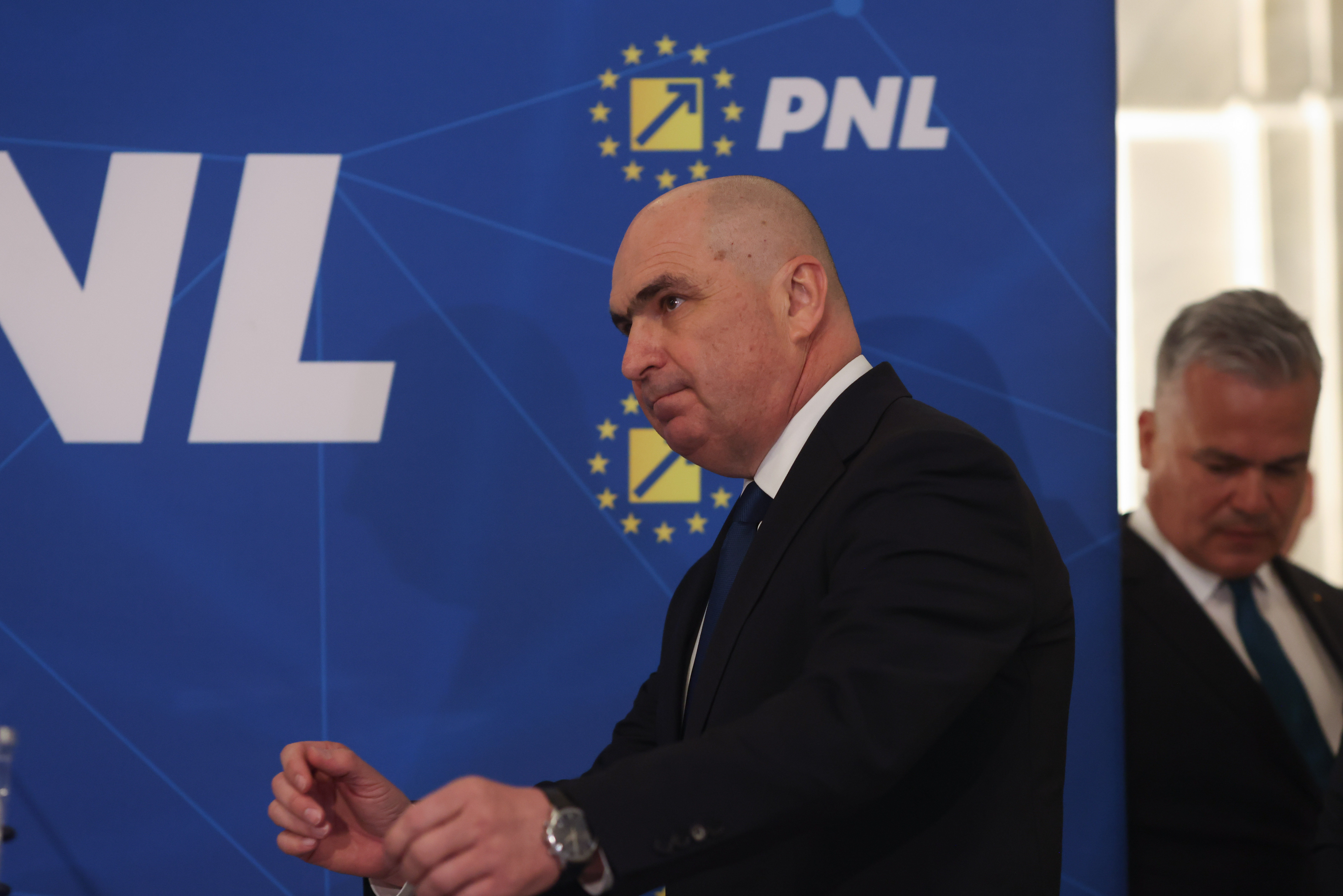 Vineri, prima întâlnire extraordinară a Consiliului Național PNL după decizia Tribunalului Ilfov. Se discută dacă cei 2.000 de oameni vin la București