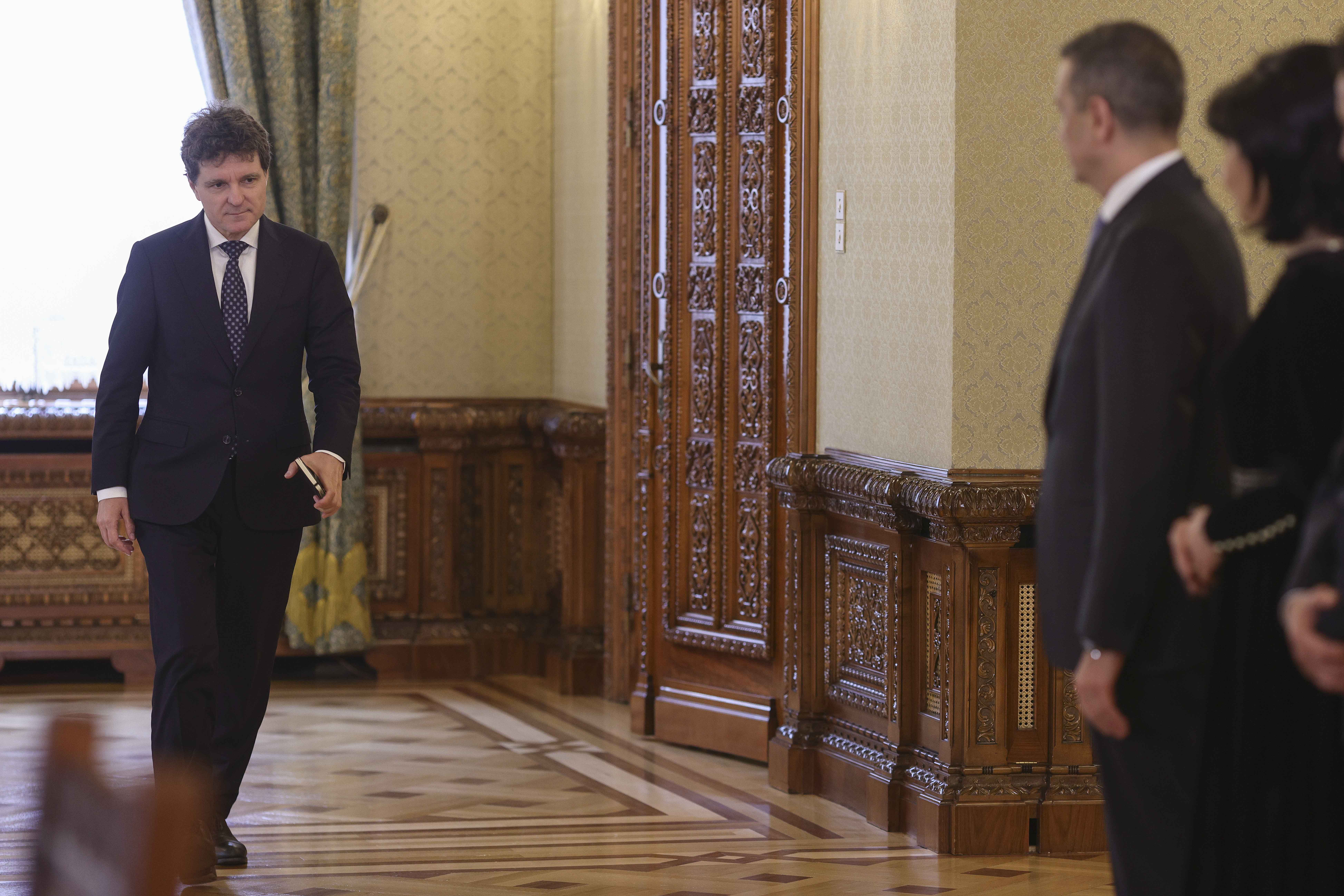 Consultările de la Cotroceni: Guvern minoritar în discuție