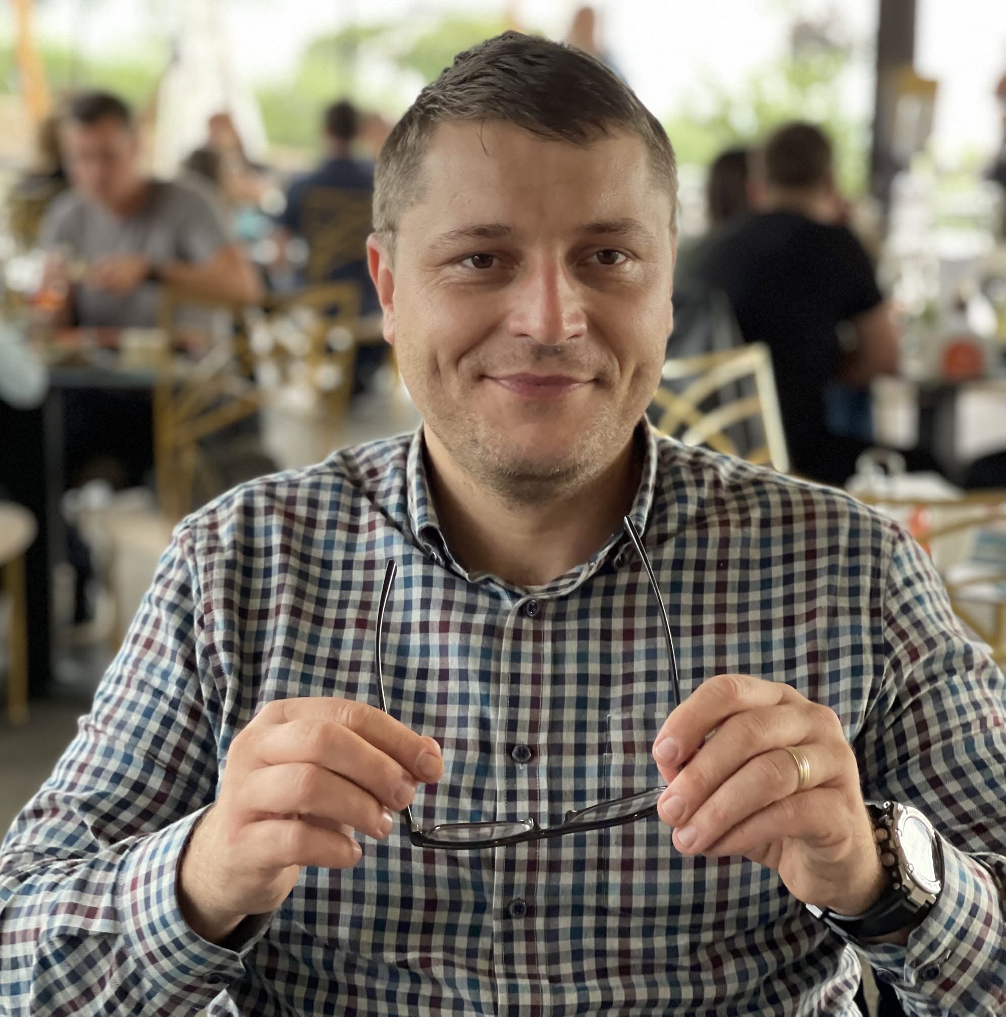 INTERVIU. Întrebat despre faptul că a lucrat pentr