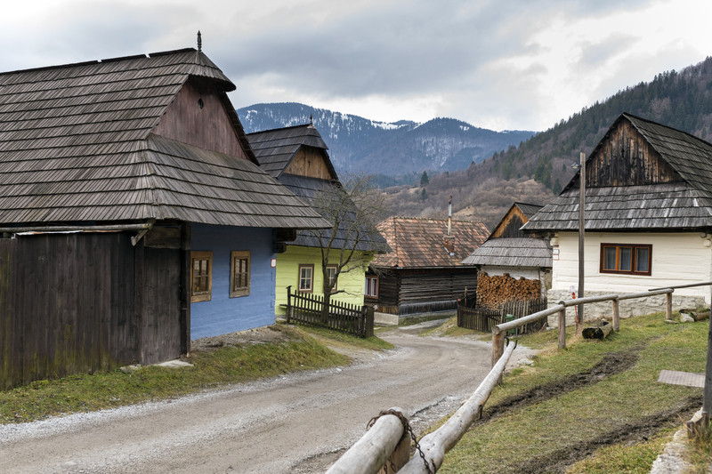 Satul Vlkolínec din Slovacia. Sursă foto: Dreamstime.com