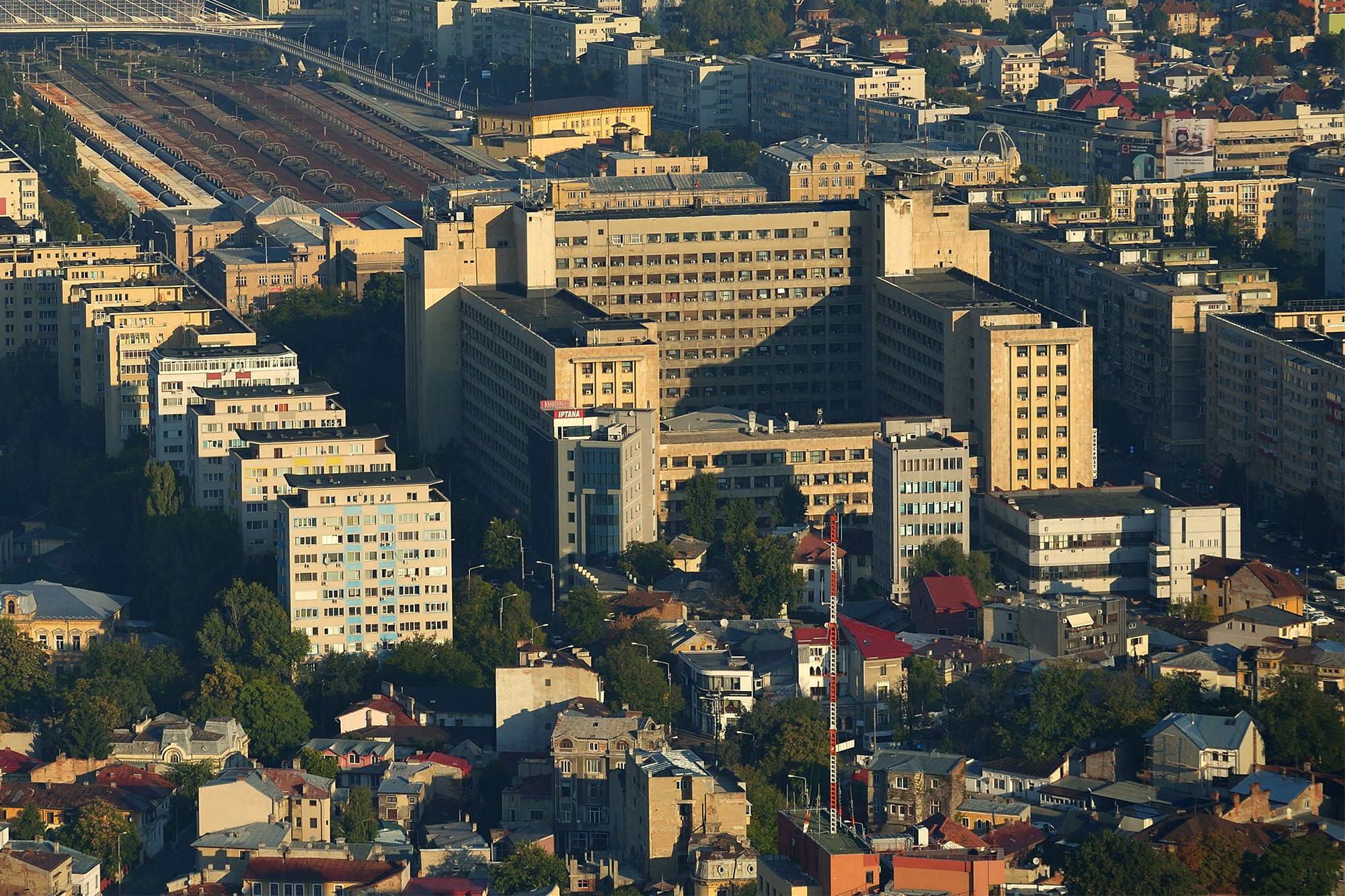 Oprirea tuturor lifturilor din Palatul CFR: De ce administratorul clădirii cu 9 etaje spune că nu știe câți oameni sunt afectați
