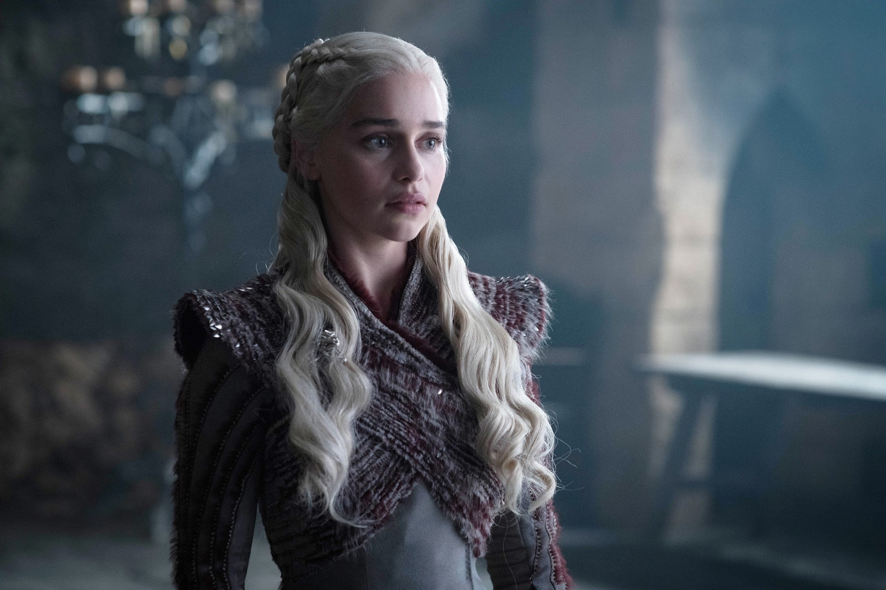 Emilia Clarke spune că a suferit primul anevrism cerebral la 22 de ani: „Am simțit că moartea urma să vină după mine”