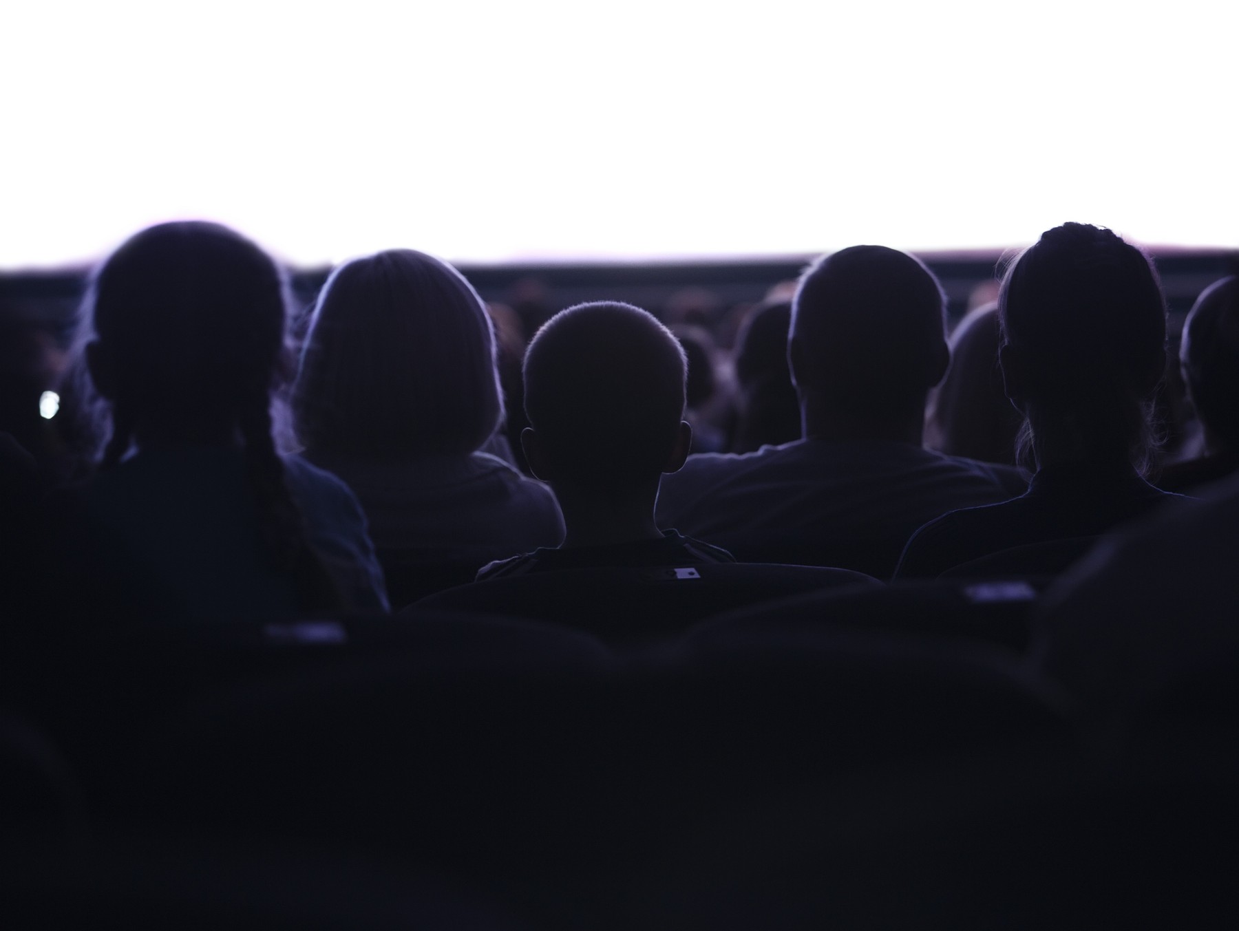 „Biletele la teatru dispar în 60 de secunde!”/ Fenomenul „sold out” din teatrele românești s-a extins în mai multe orașe