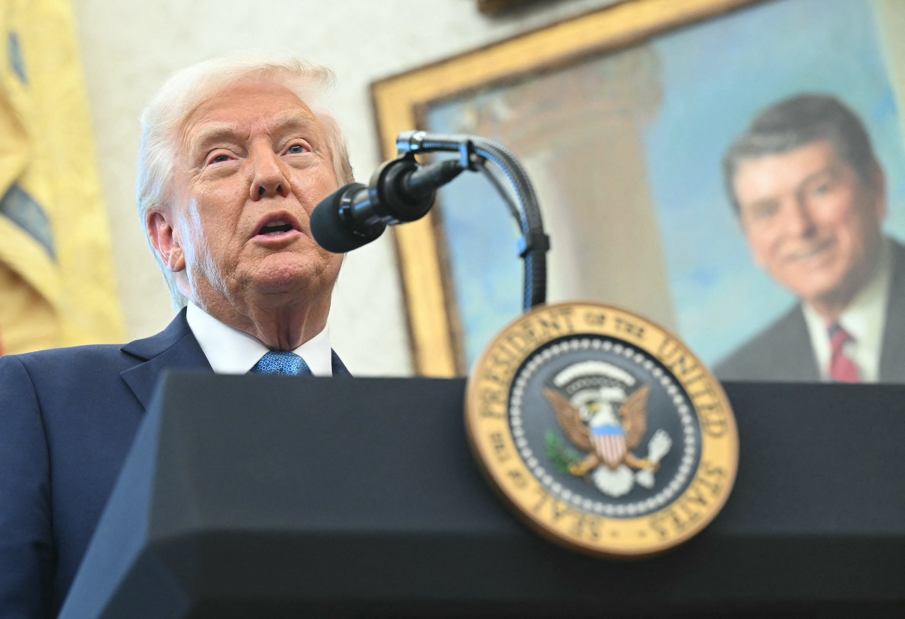Trump amenință Europa cu taxe de 100% pe servicii digitale