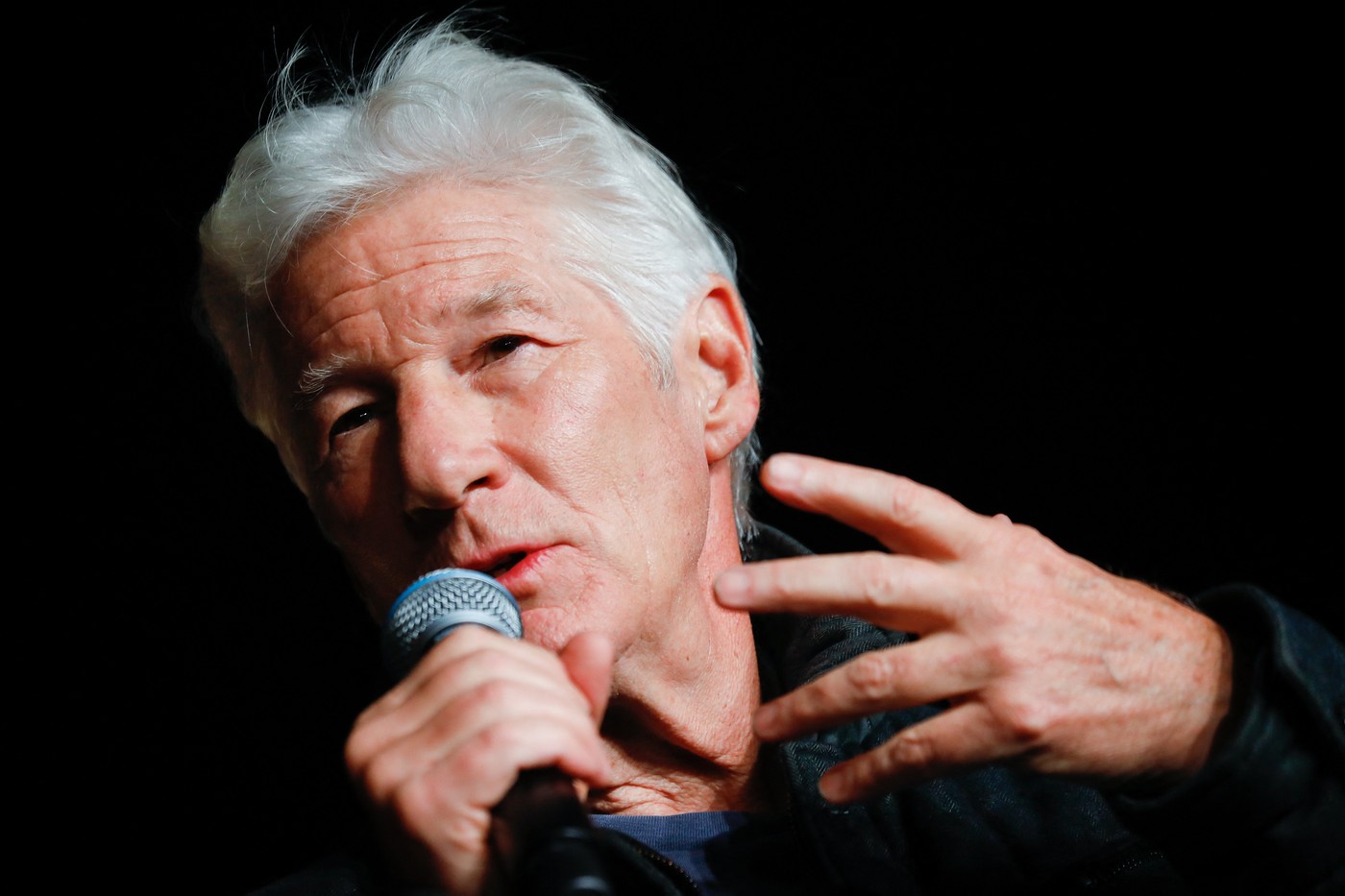 Richard Gere îl critică din nou pe Donald Trump: „Un maniac” care distruge „tot ce este bun”